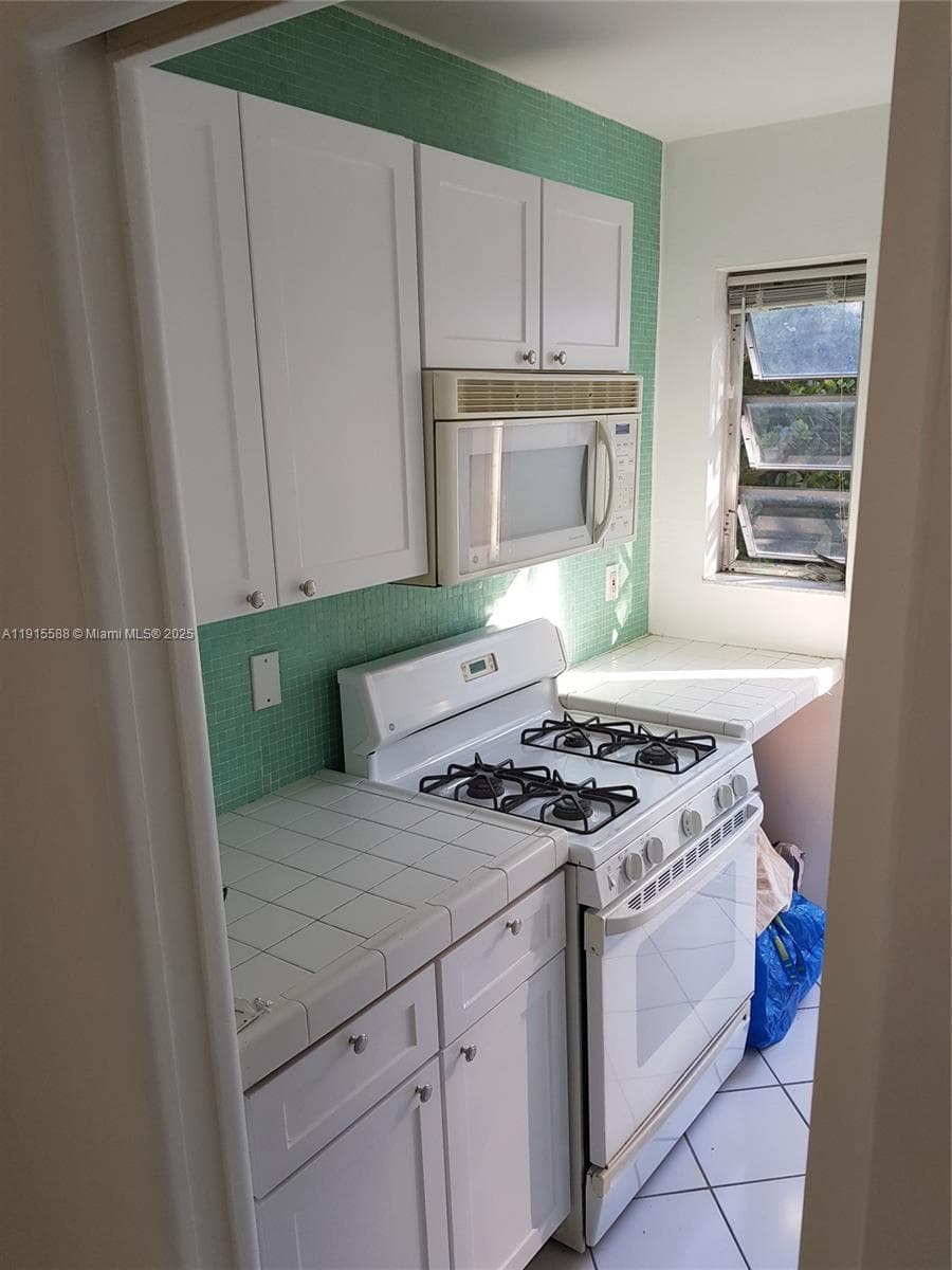 WINDSOR TERRACE CONDO · #10 in Miami Beach - Photo 8