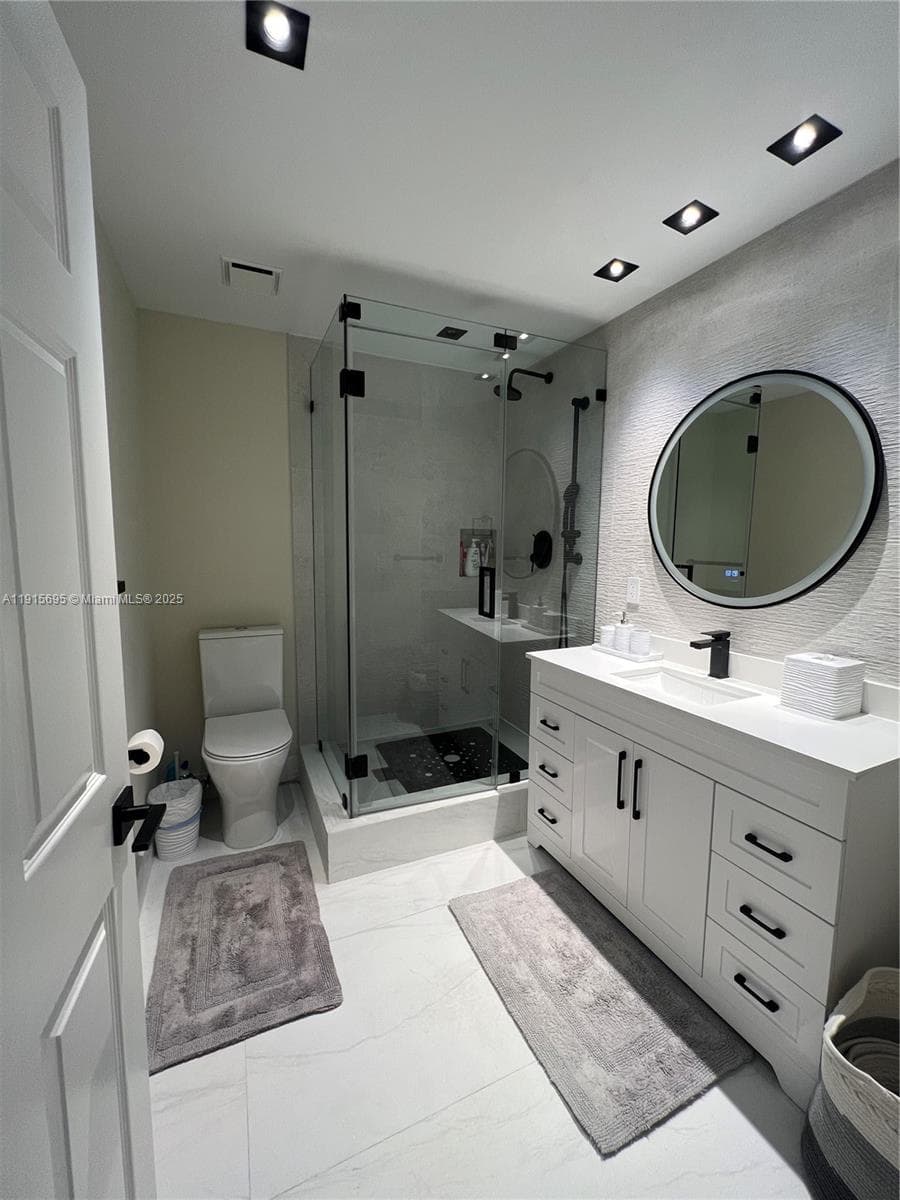 Mediterranean Village · #B308 in Aventura - Photo 18
