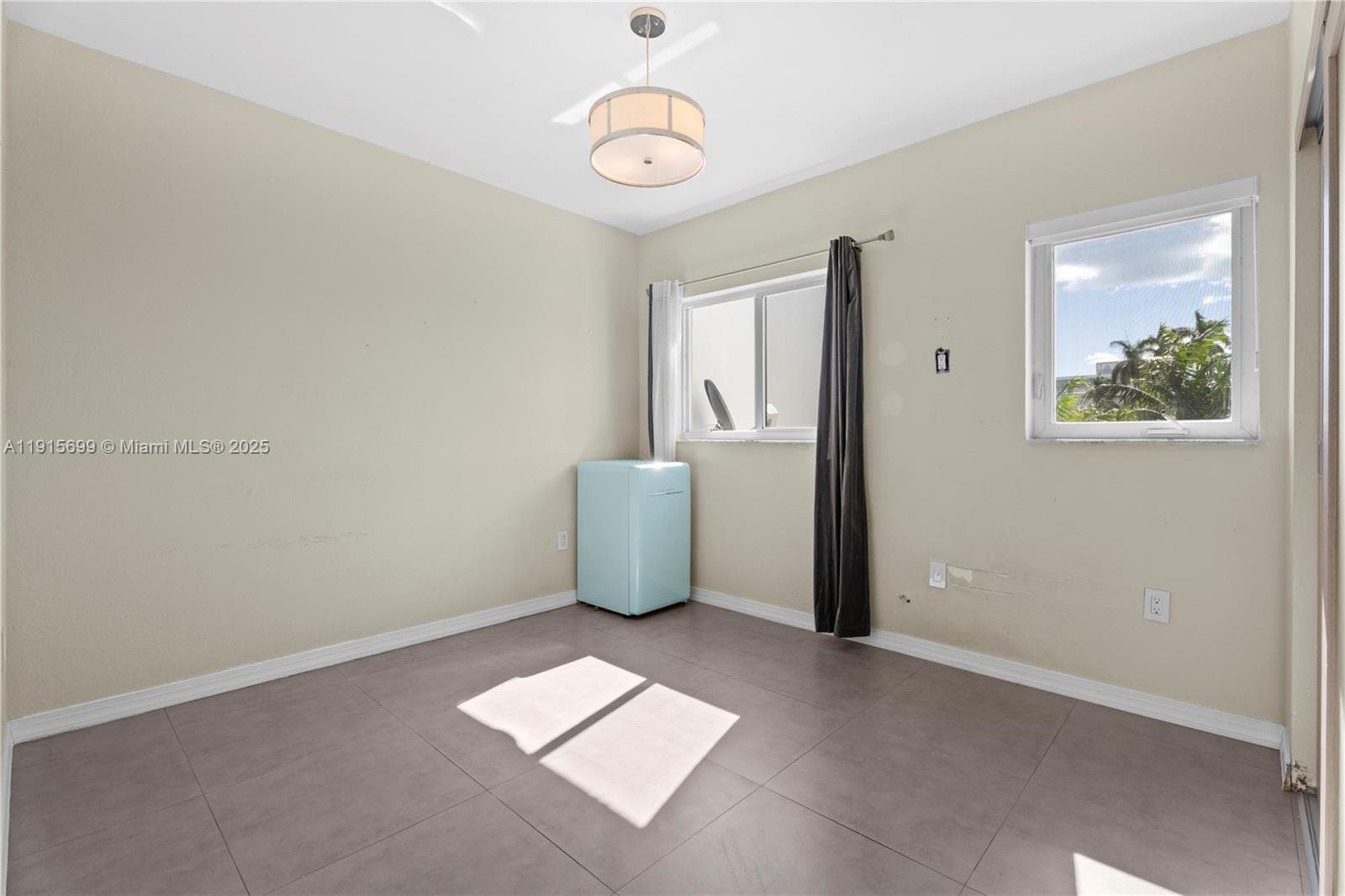 1853 Jefferson Ave #6 photo 14