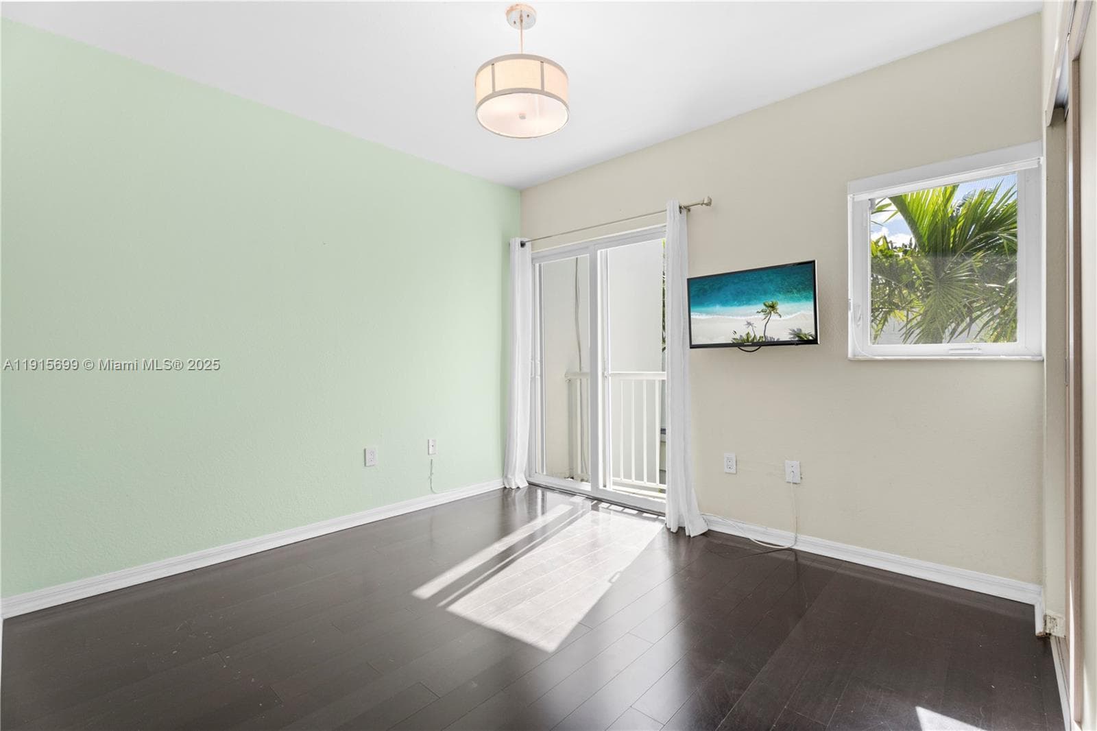 1853 Jefferson Ave #6 photo 11