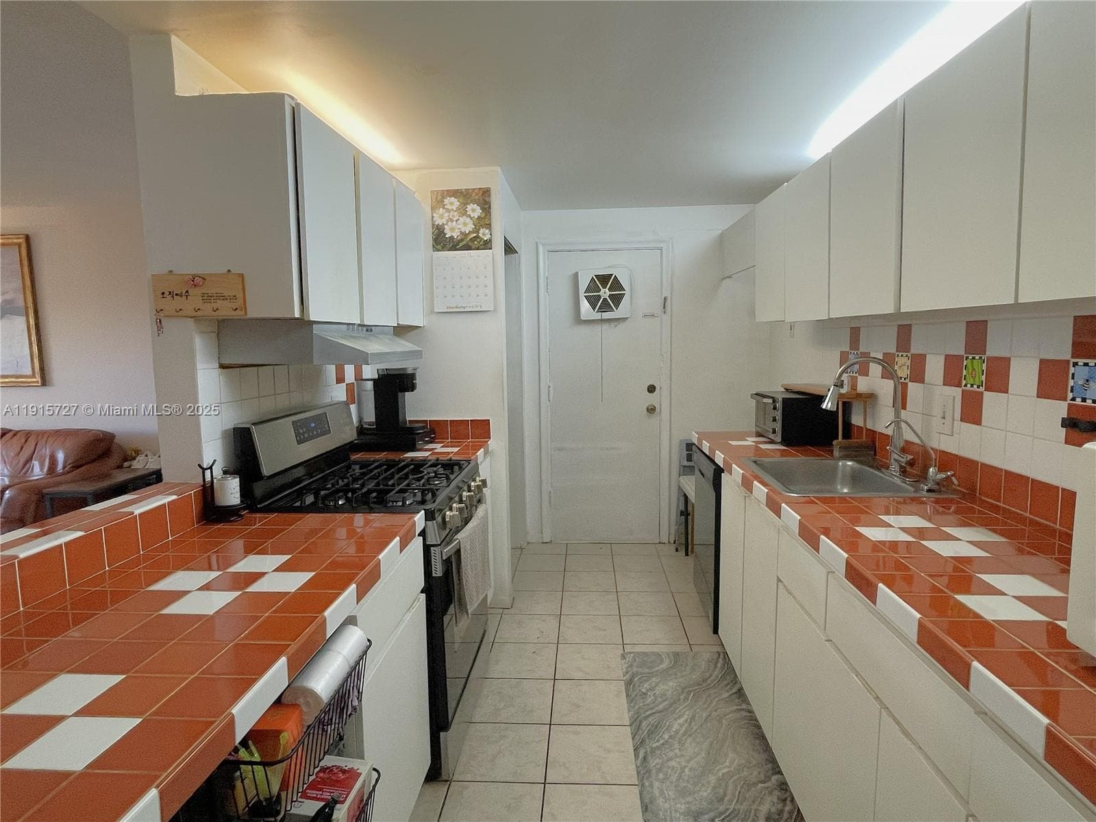 Dadeland Grove · #F408 in Pinecrest - Photo 10