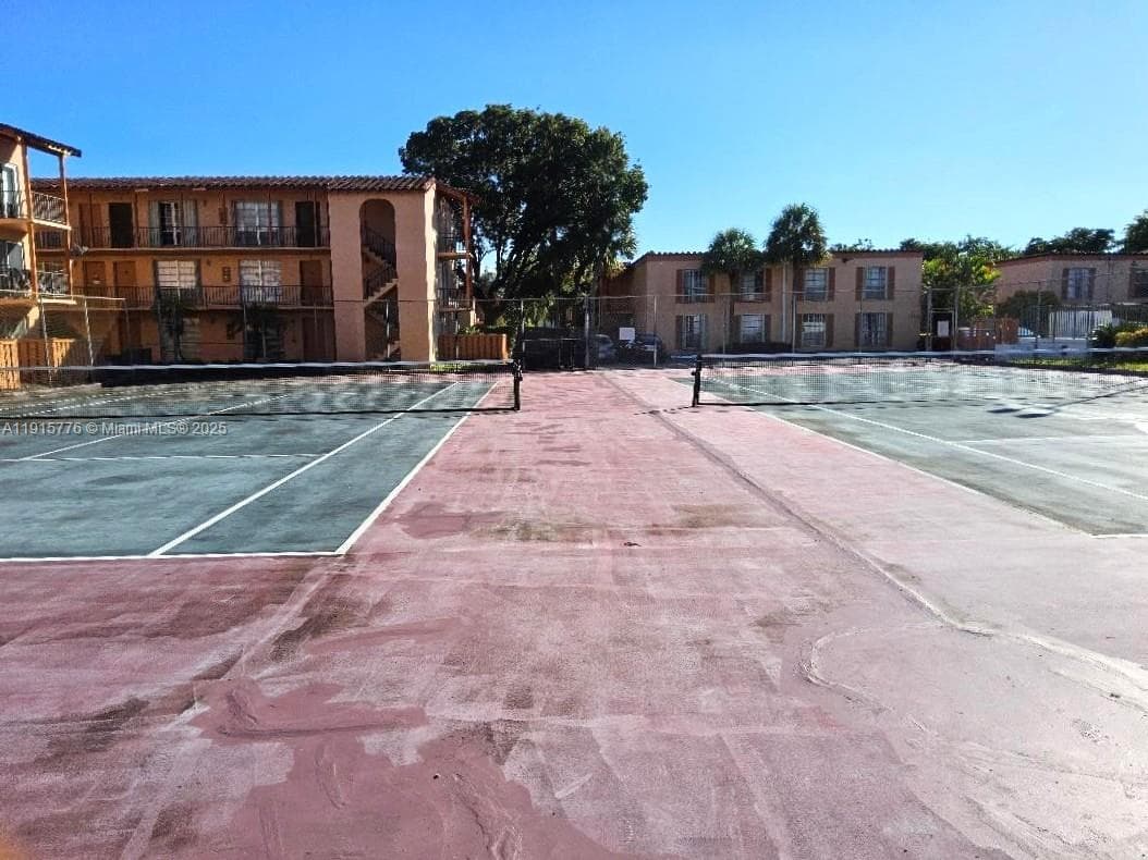 Pickle Ball Courts