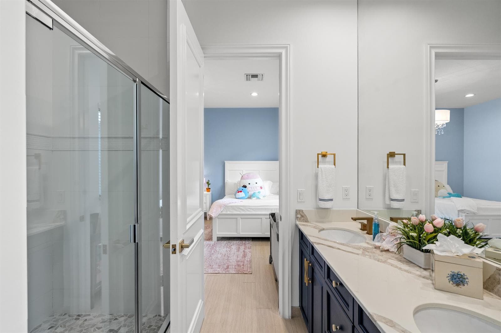 BATHROOM_3_STRAIGHT_DT