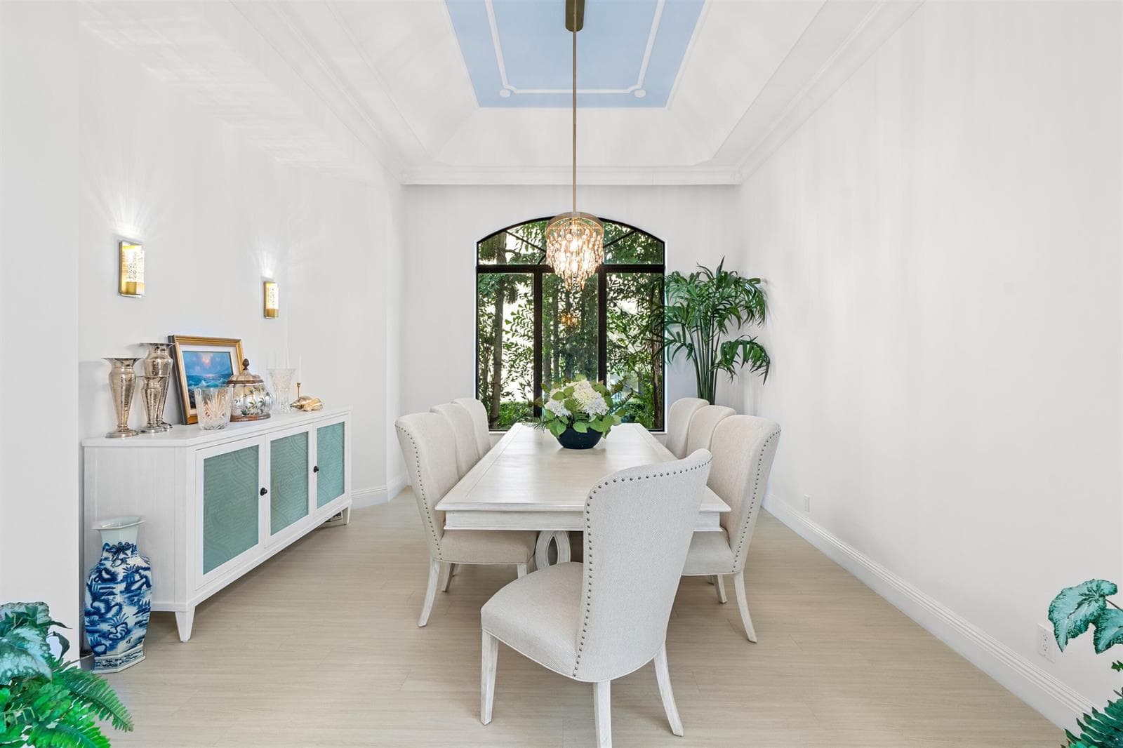 DINING_STRAIGHT_DT