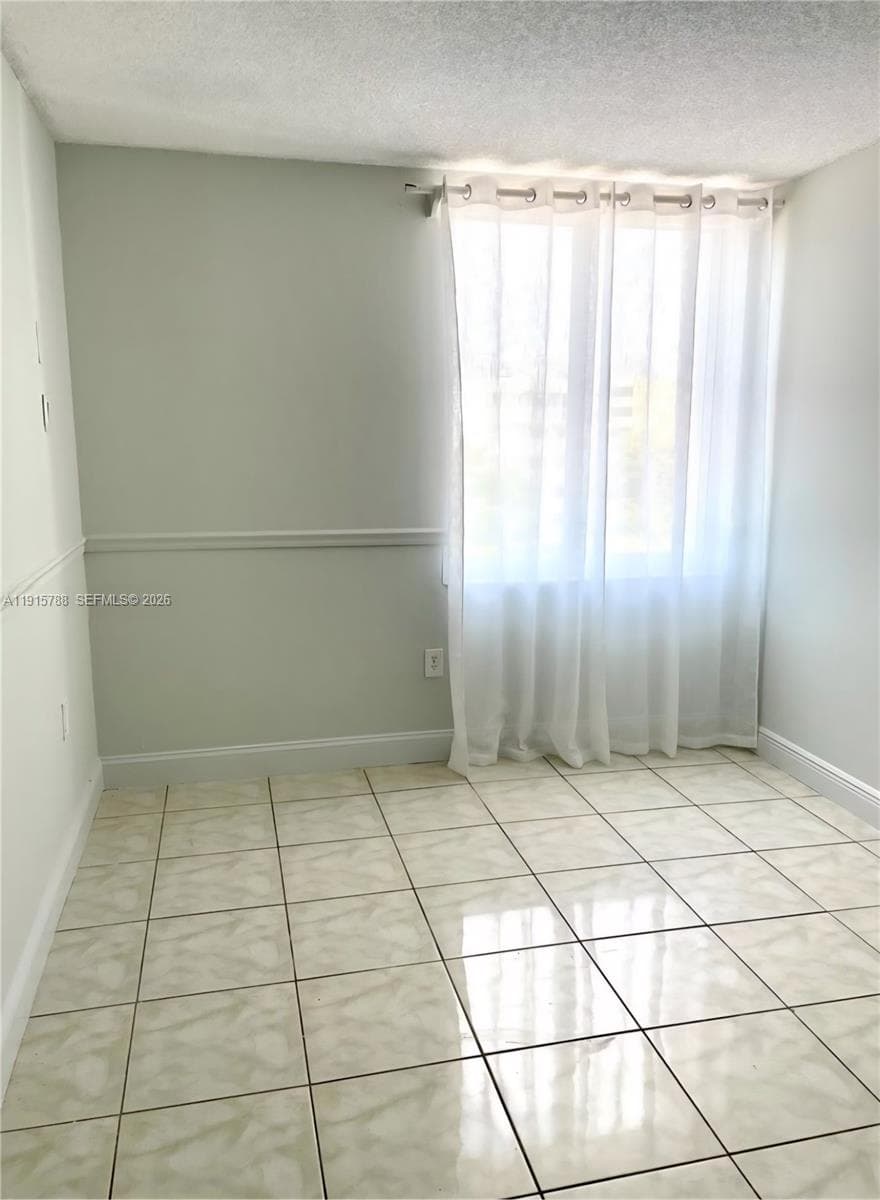 Caribbean Breeze · #510 in Sunny Isles Beach - Photo 18