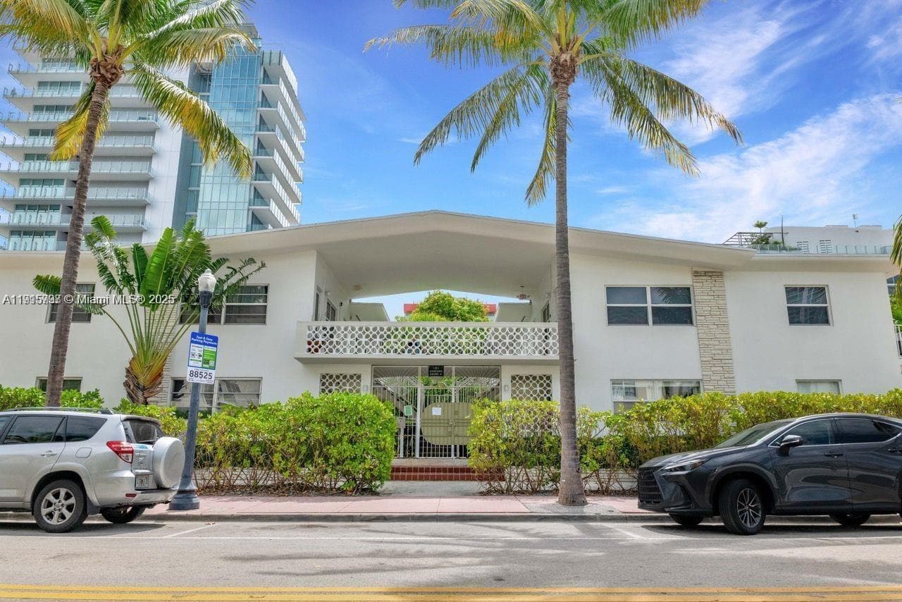 CONCORD HOUSE INC CONDO · #24 in Miami Beach - Photo 1