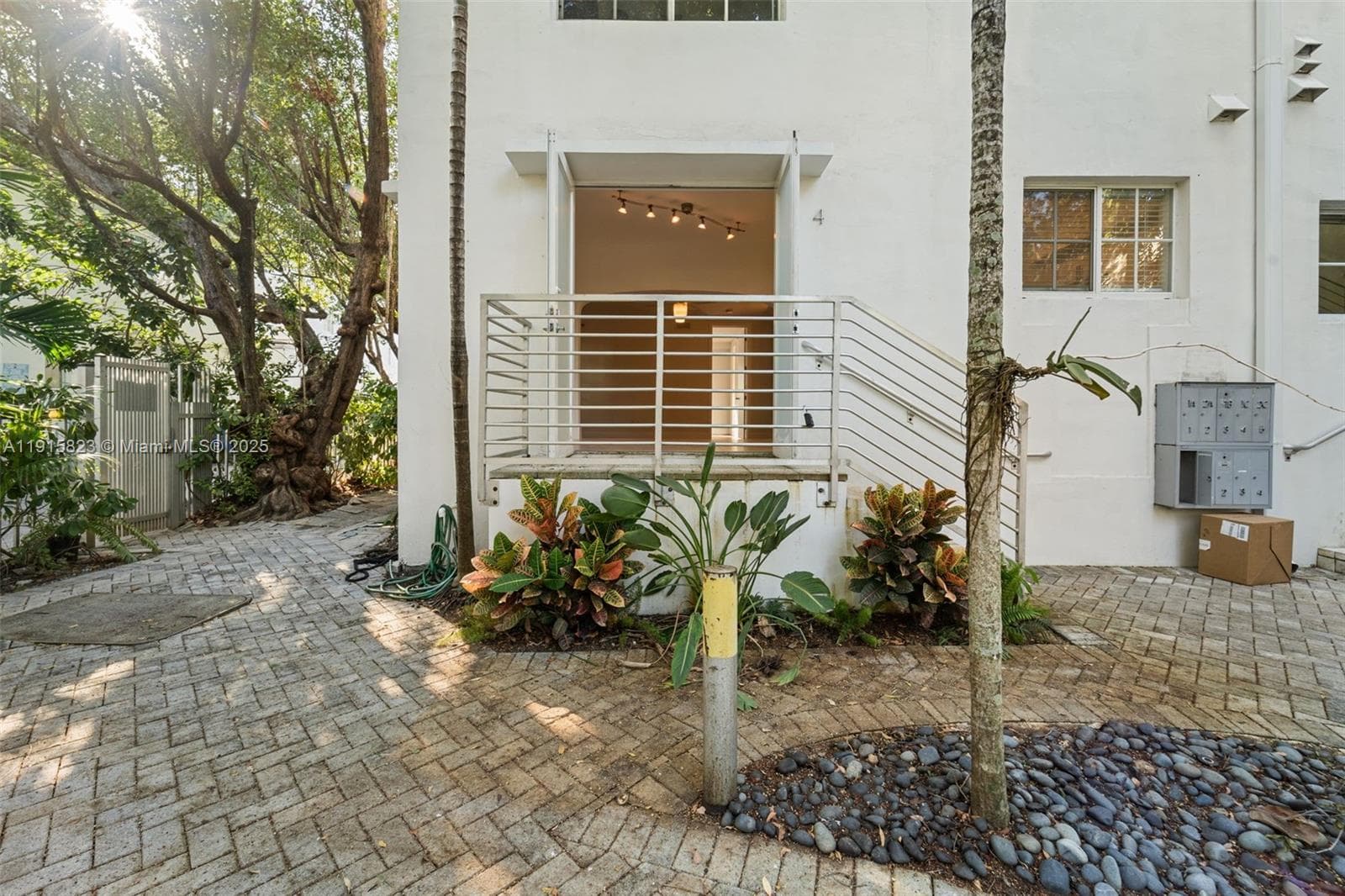 VILLA LUCCA CONDO · #1C in Miami Beach - Photo 19