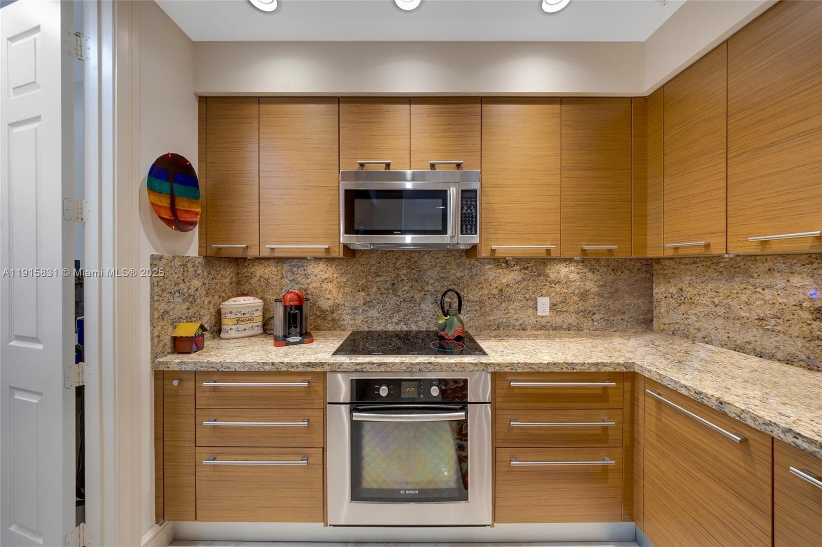 VILLAS BY THE SEA 3 CONDO · #3302 in Lauderdale By The Sea - Photo 12