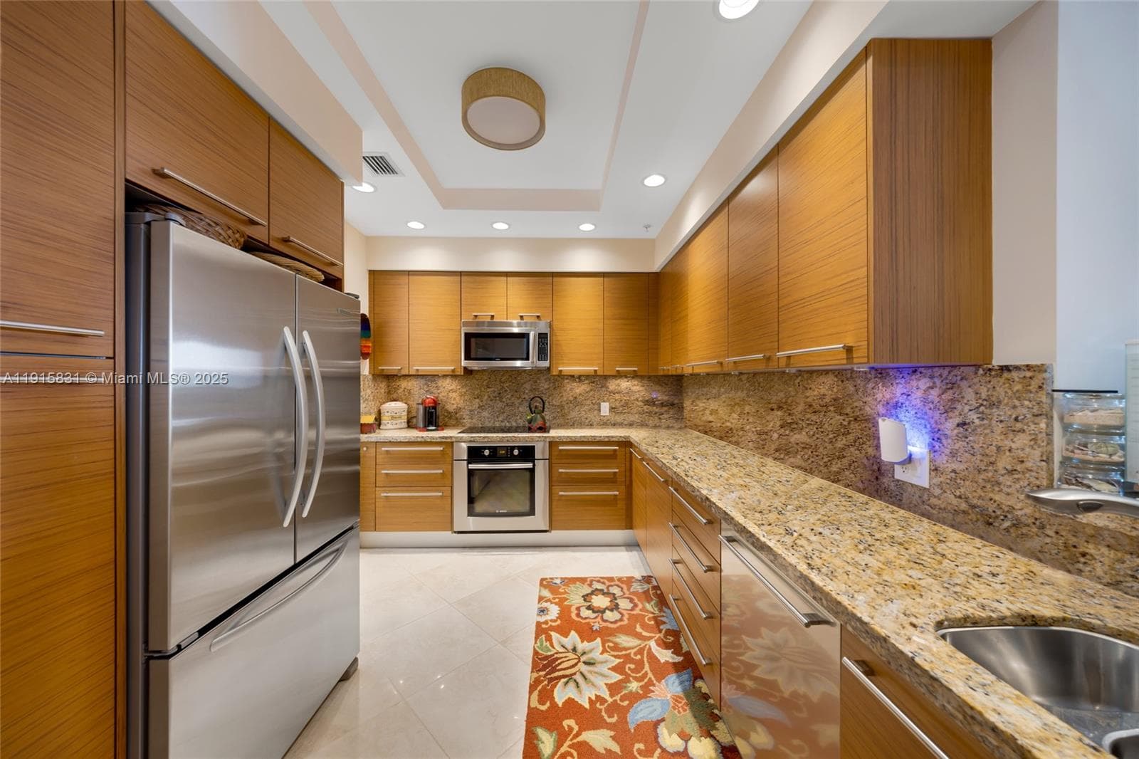VILLAS BY THE SEA 3 CONDO · #3302 in Lauderdale By The Sea - Photo 10