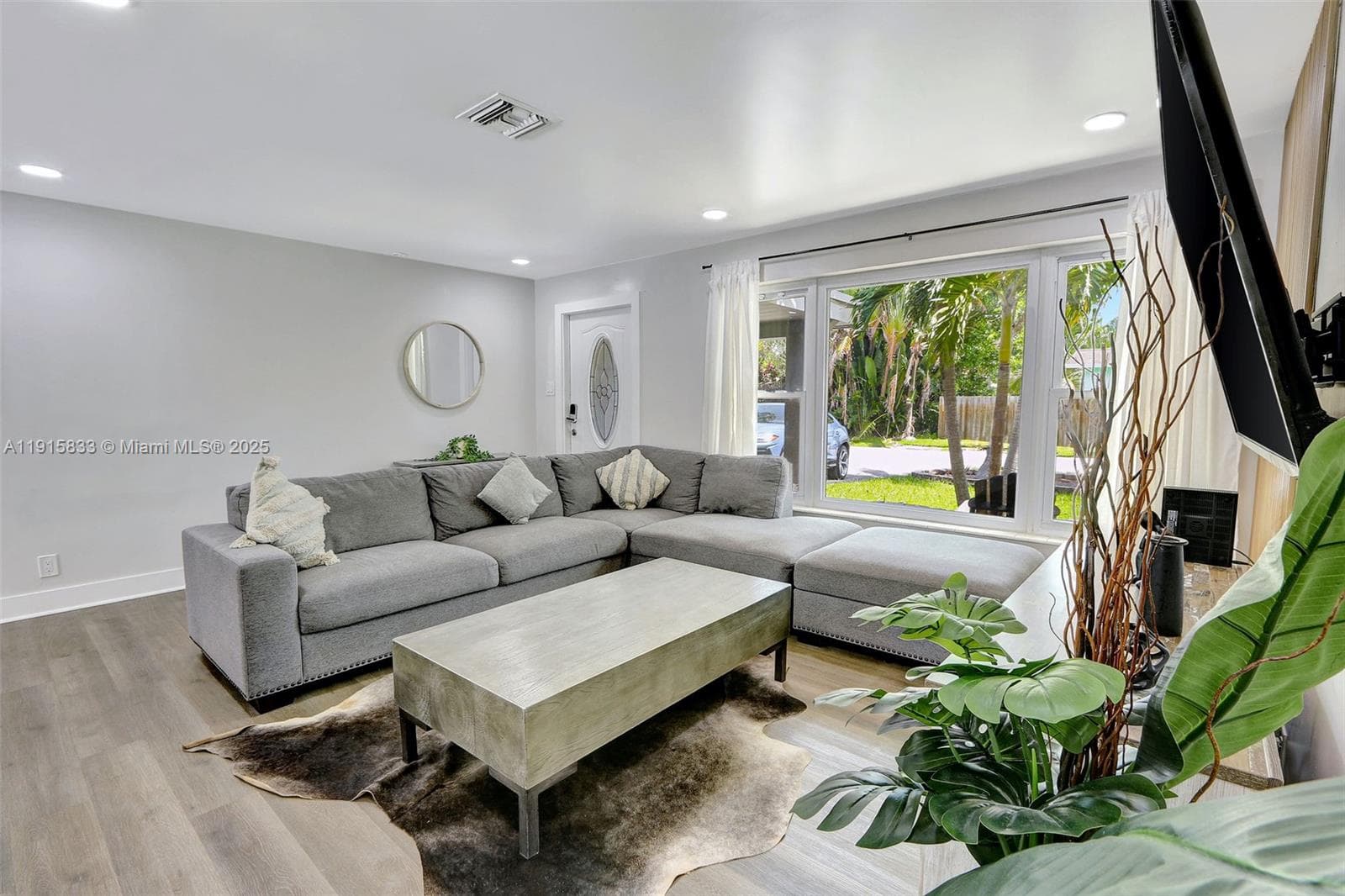 2809 NW 7th Ave photo 7