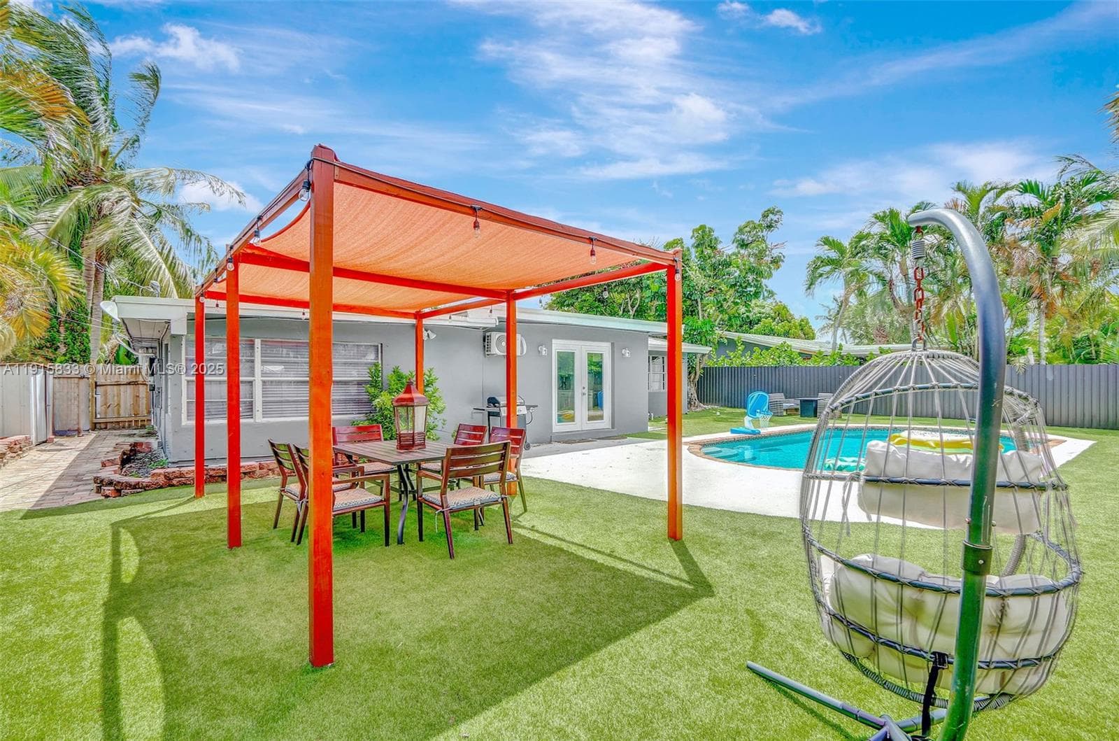 2809 NW 7th Ave photo 3