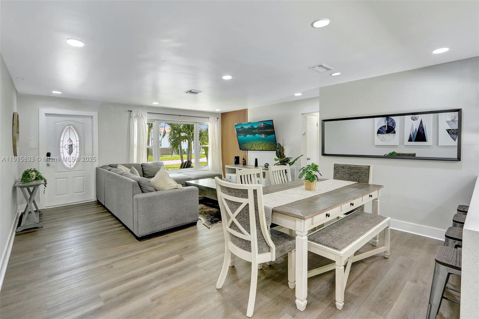 2809 NW 7th Ave photo 8