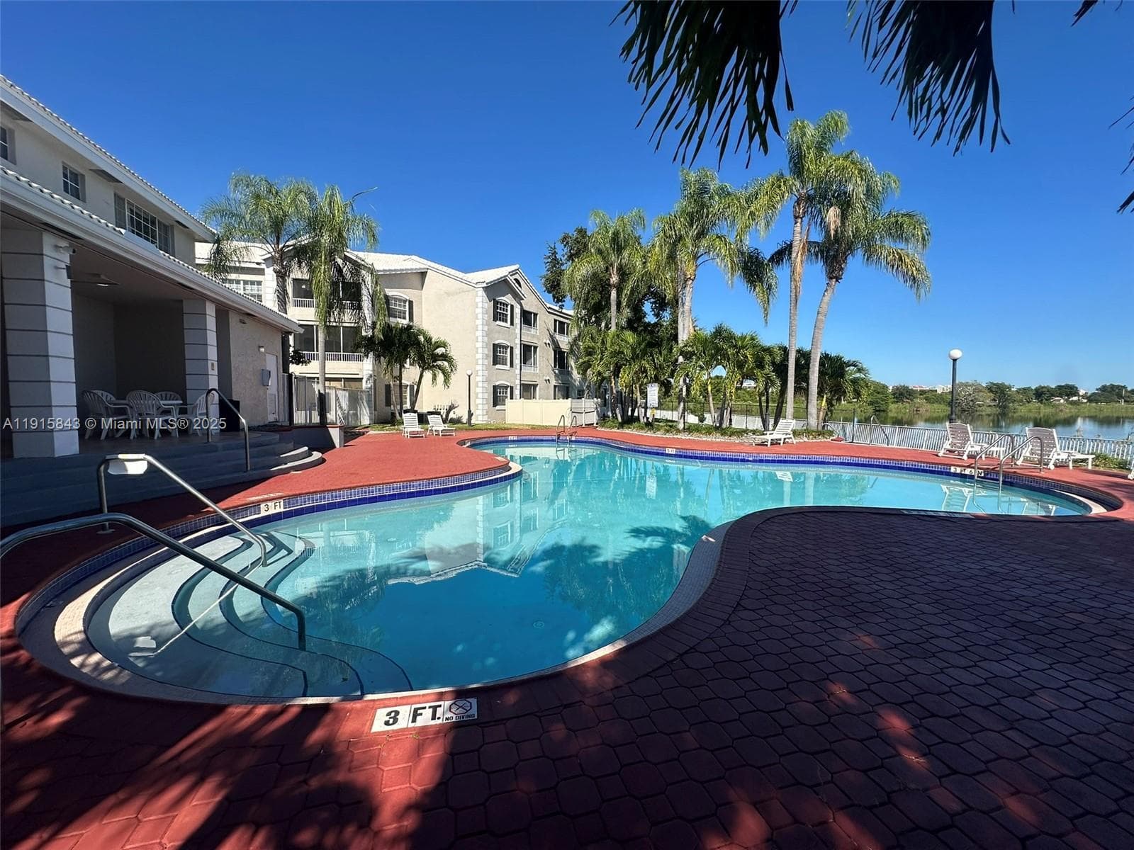 LAKEVIEW CLUB CONDO · #103 in Oakland Park - Photo 20