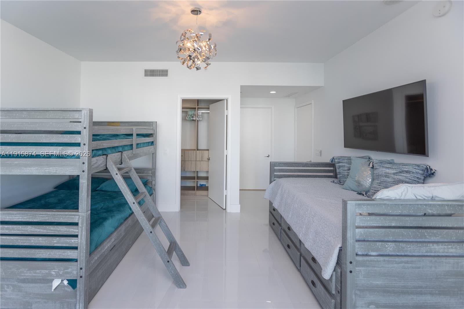 Marina Palms South · #505 in North Miami Beach - Photo 13