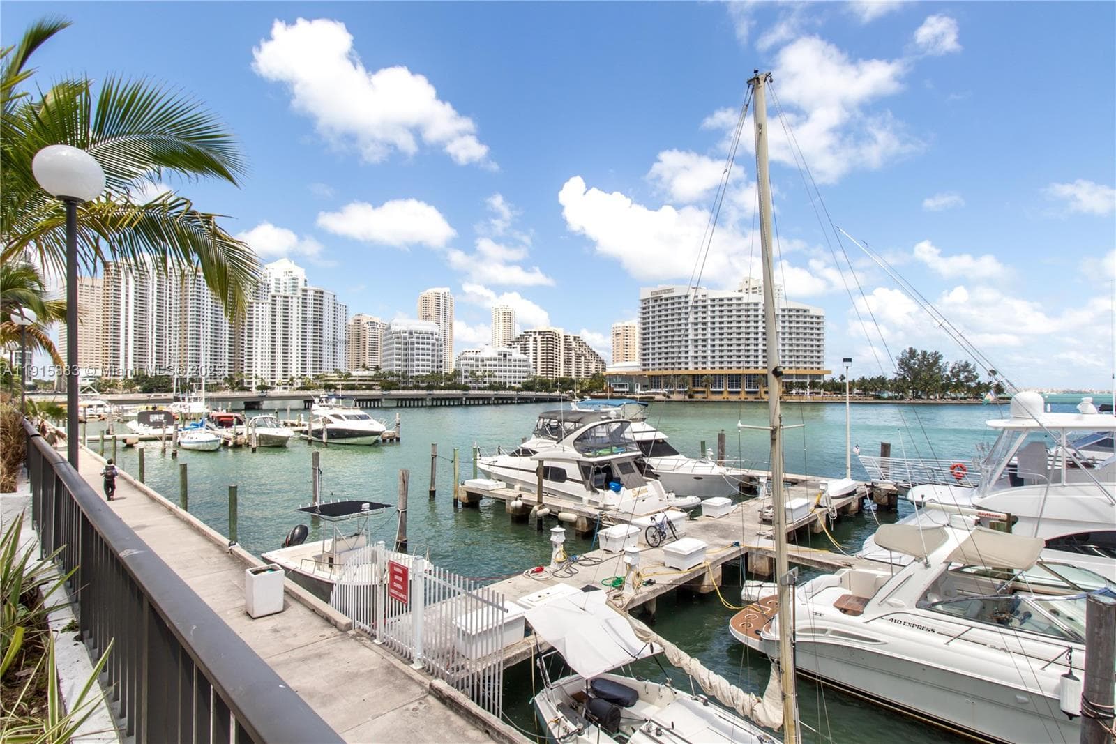 999 Brickell Bay Dr #1906 dock