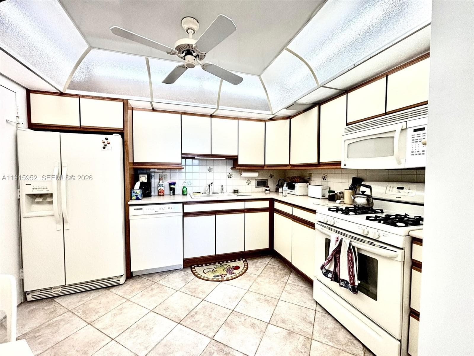 PARKER PLAZA CONDO ESTATE · #521 in Hallandale Beach - Photo 16