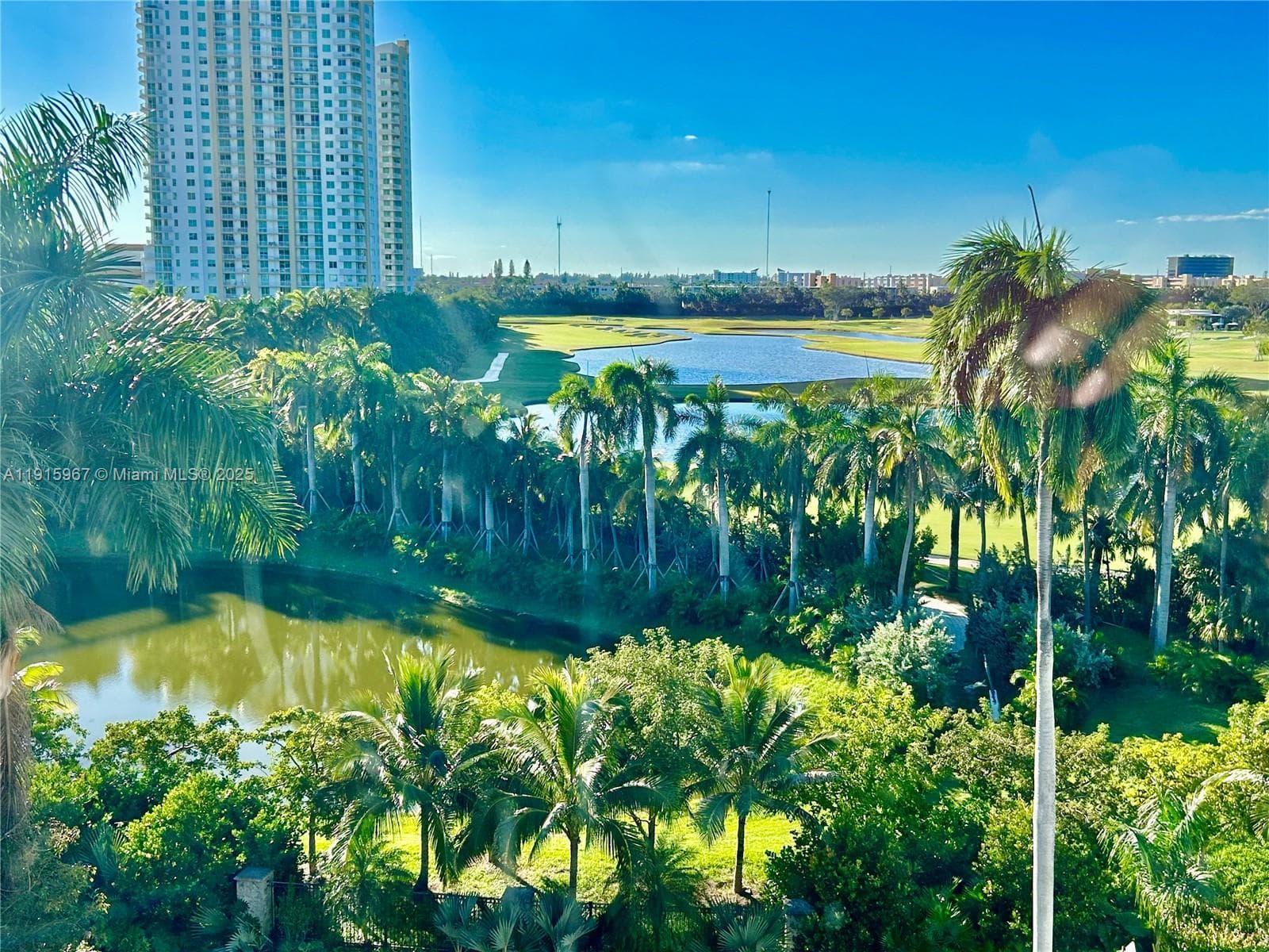 FAIRWAYS RIVIERA · #721 in Hallandale Beach - Photo 16