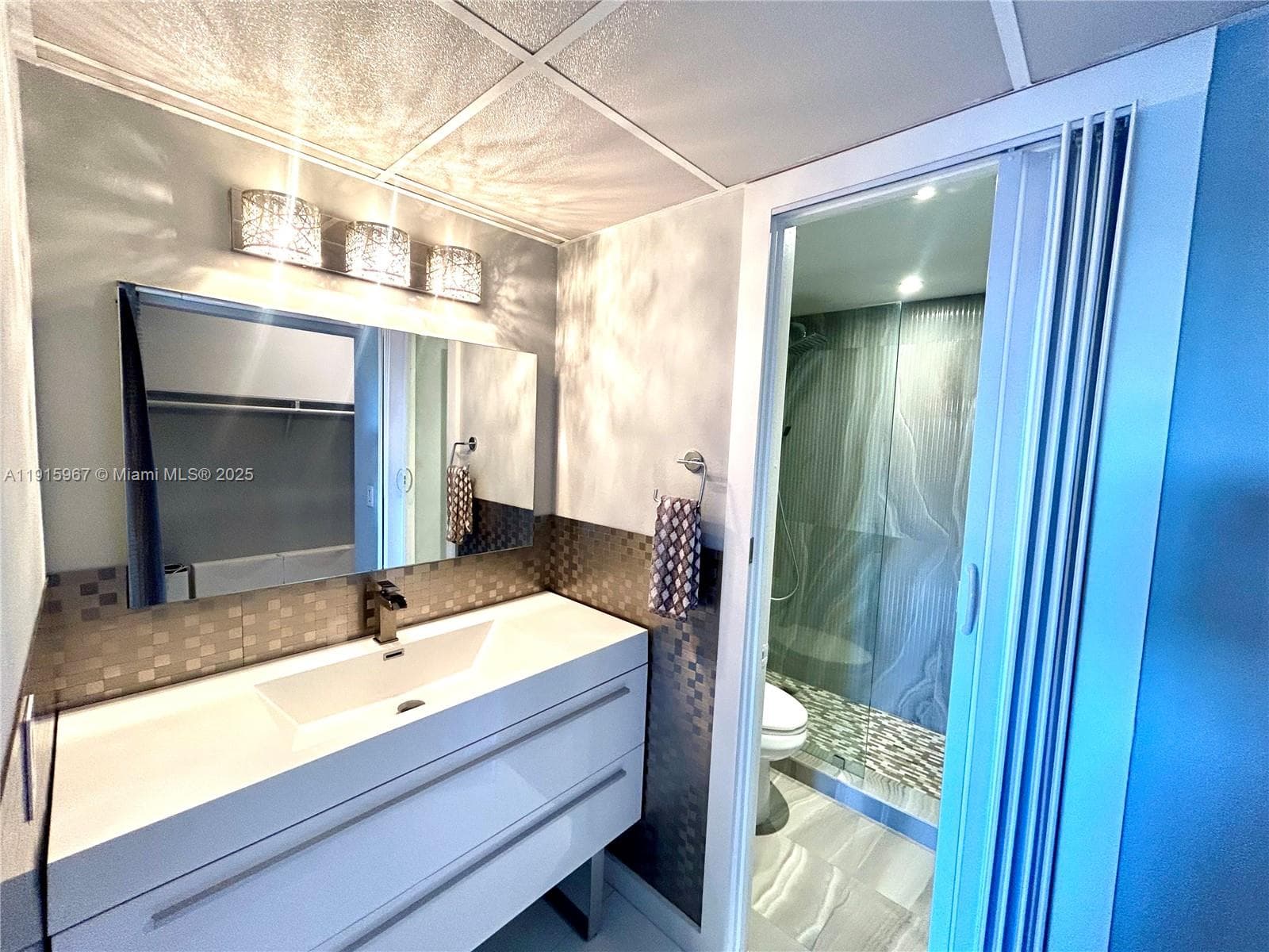 FAIRWAYS RIVIERA · #721 in Hallandale Beach - Photo 26