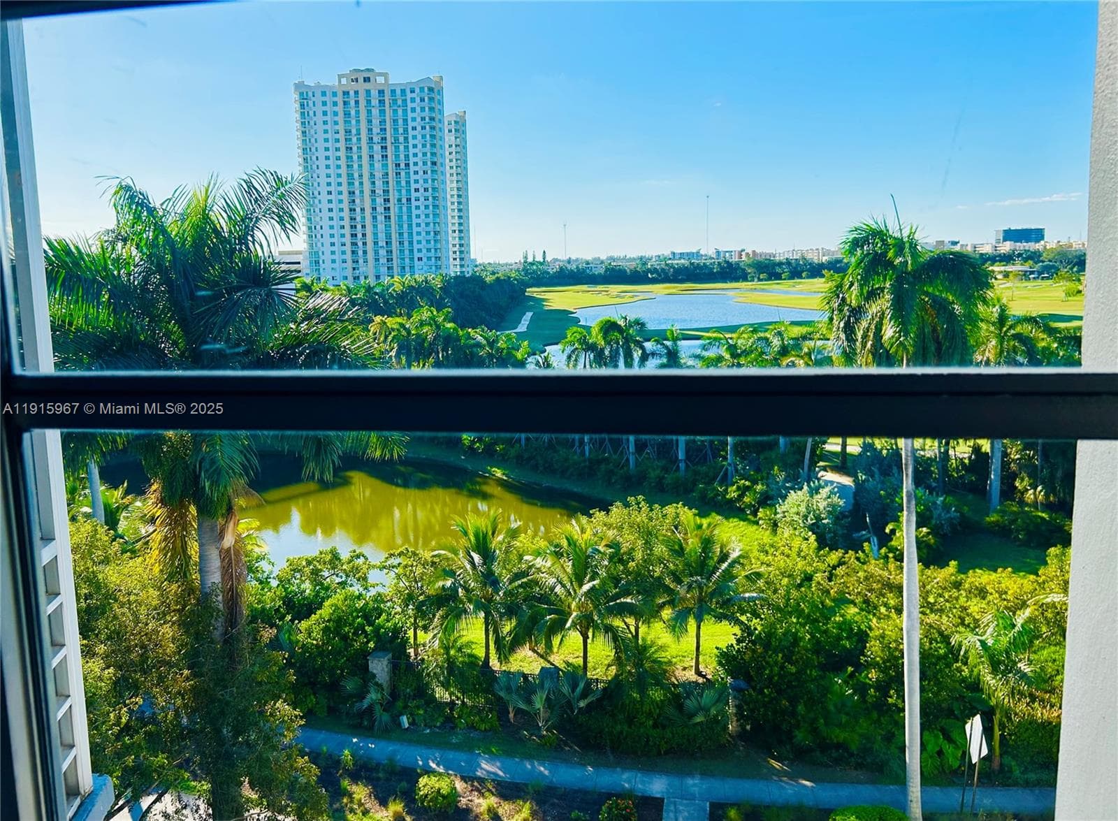 FAIRWAYS RIVIERA · #721 in Hallandale Beach - Photo 24