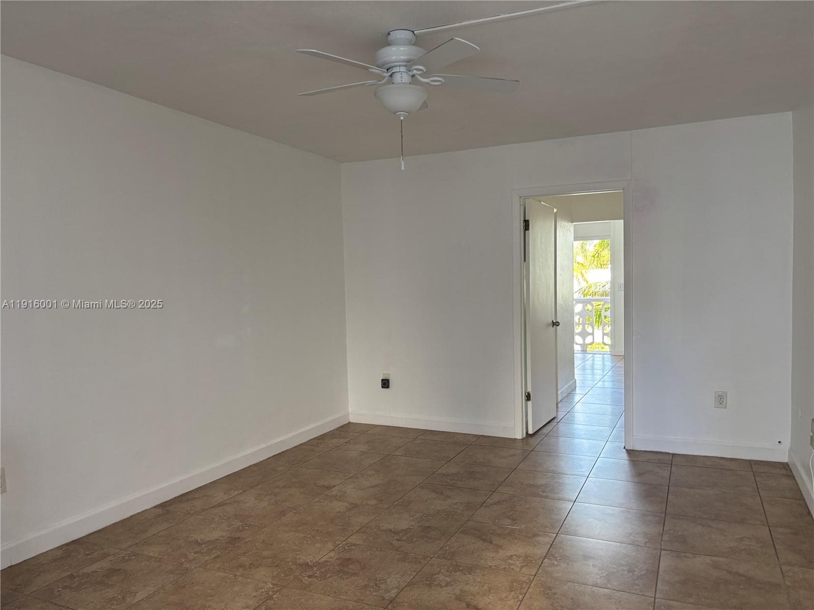 SOUTHERN STAR CONDO · #27 in Miami Beach - Photo 12