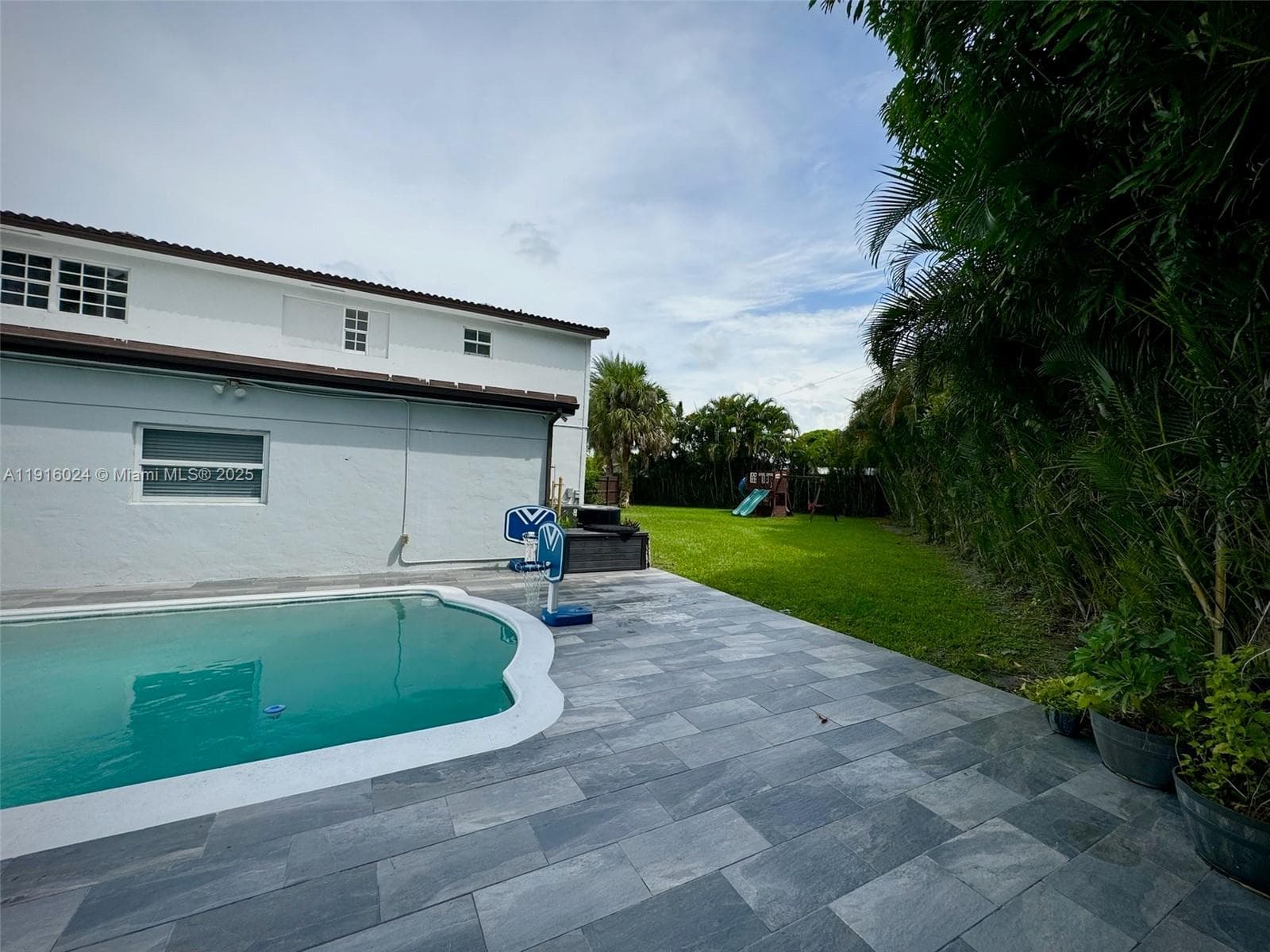 4297 NW 34th Ter photo 5