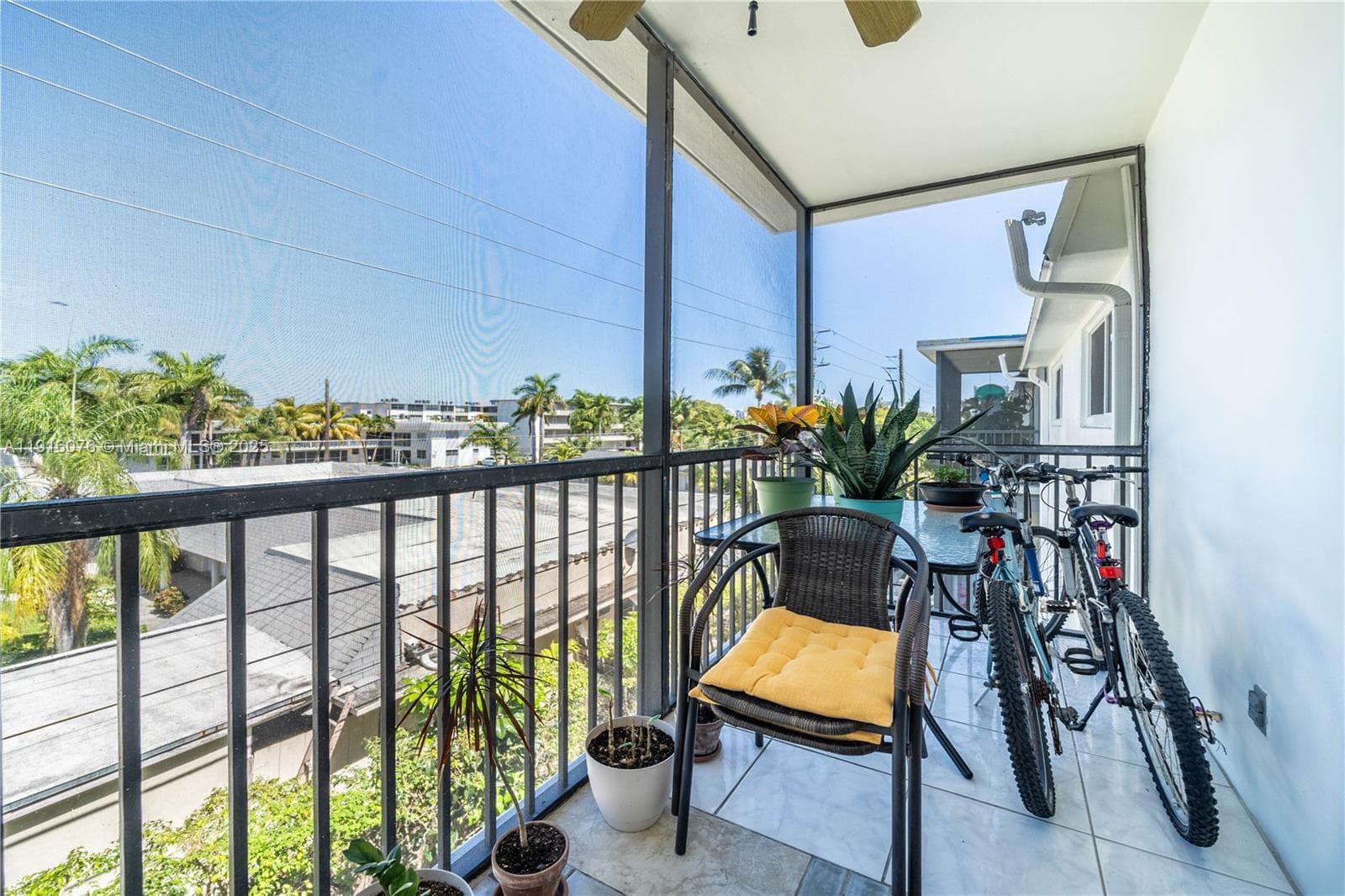 CASA BLANCA CONDO · #303 in Hallandale Beach - Photo 6
