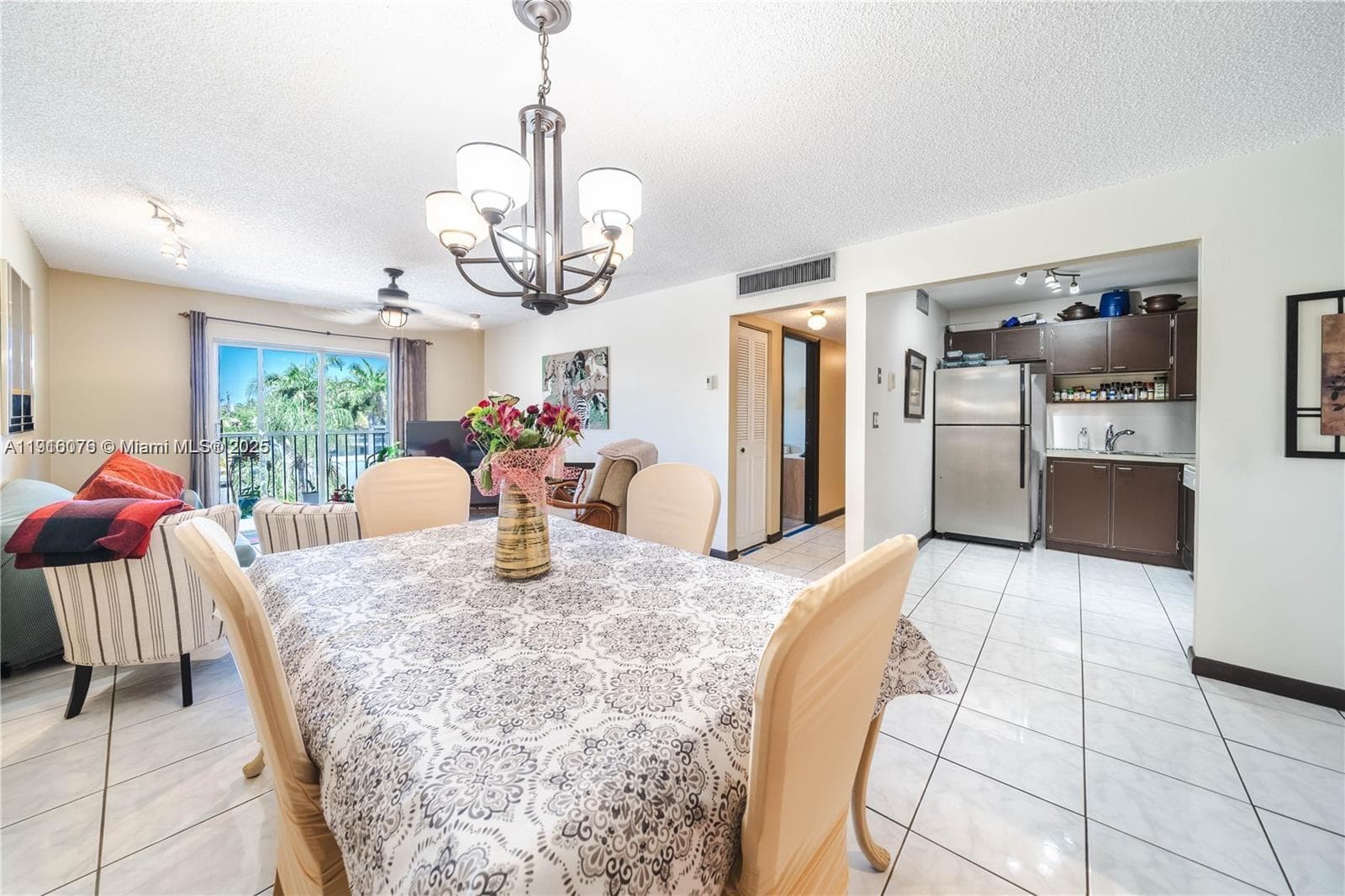 CASA BLANCA CONDO · #303 in Hallandale Beach - Photo 5