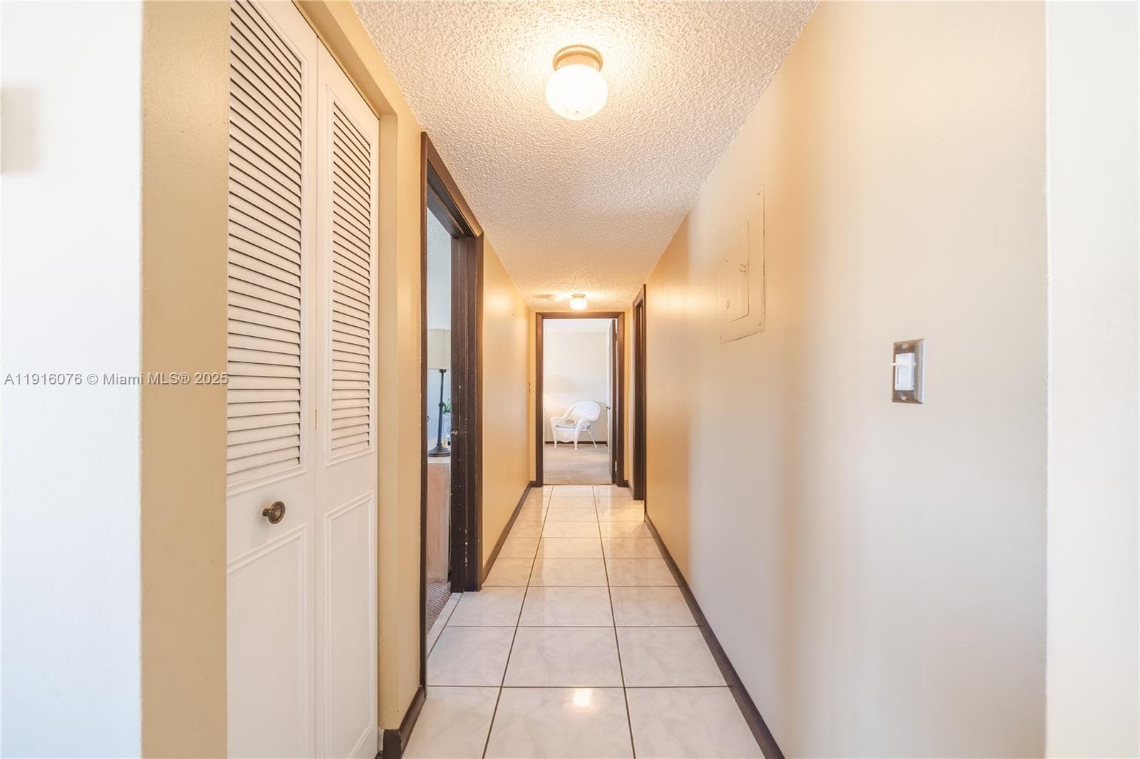 CASA BLANCA CONDO · #303 in Hallandale Beach - Photo 9