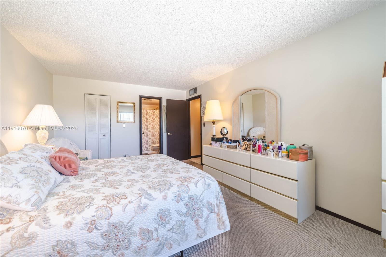 CASA BLANCA CONDO · #303 in Hallandale Beach - Photo 14
