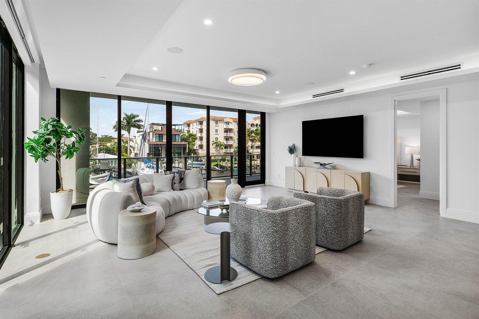 014-87IsleofVeniceDrive-FortLauderdale-F