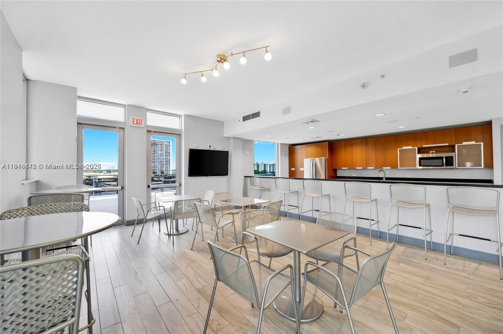 THE LEXI CONDO · #2010 in North Bay Village - Photo 38