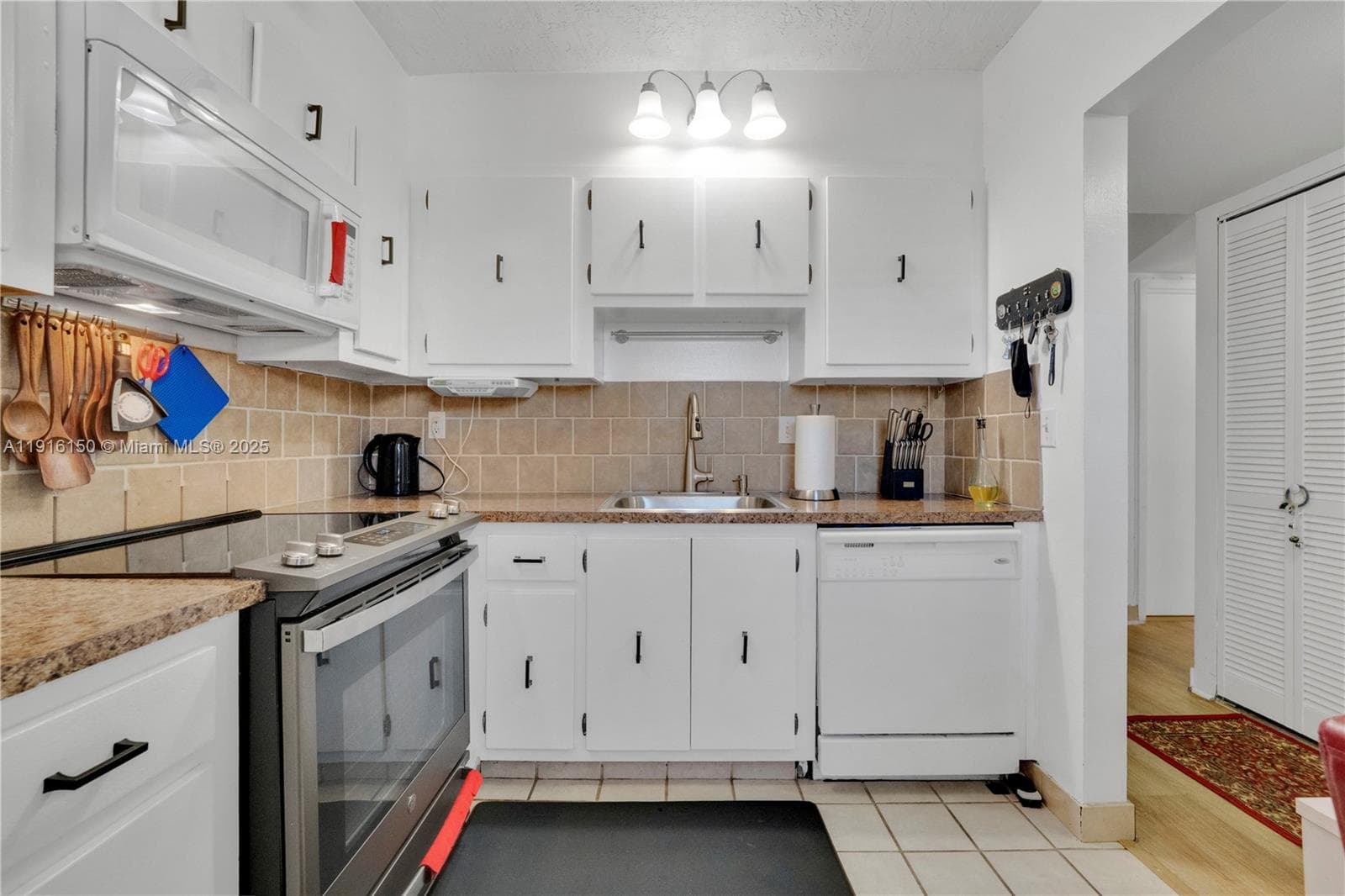 Somerset Condominium #7 · #411 in Lauderdale Lakes - Photo 6