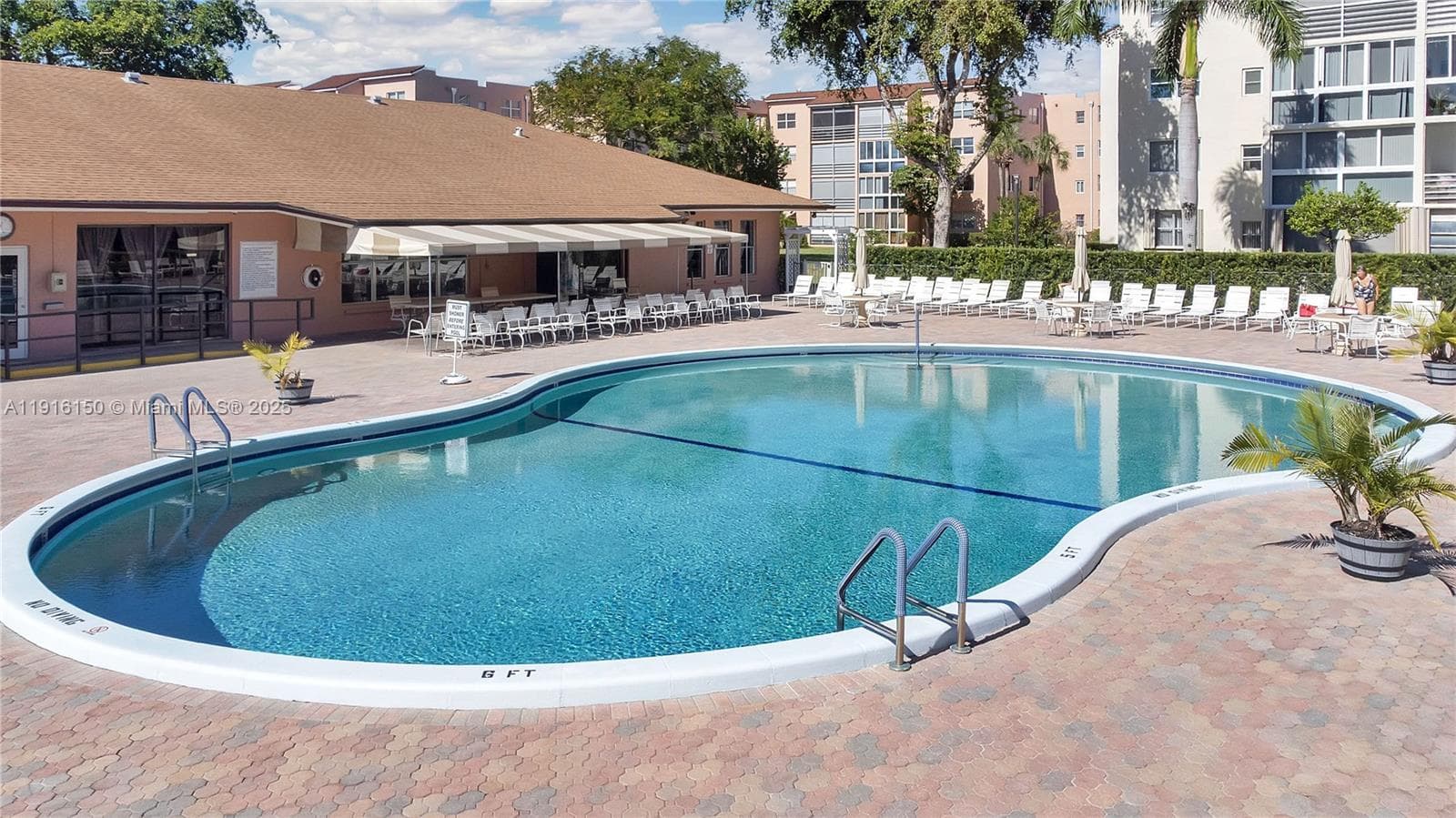Somerset Condominium #7 · #411 in Lauderdale Lakes - Photo 12