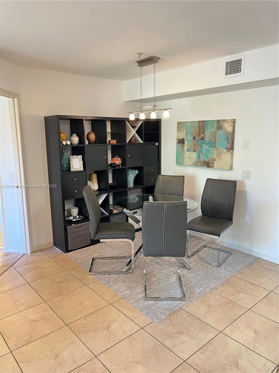 PINEHURST CLUB CONDO · #6-303 in Hollywood - Photo 6