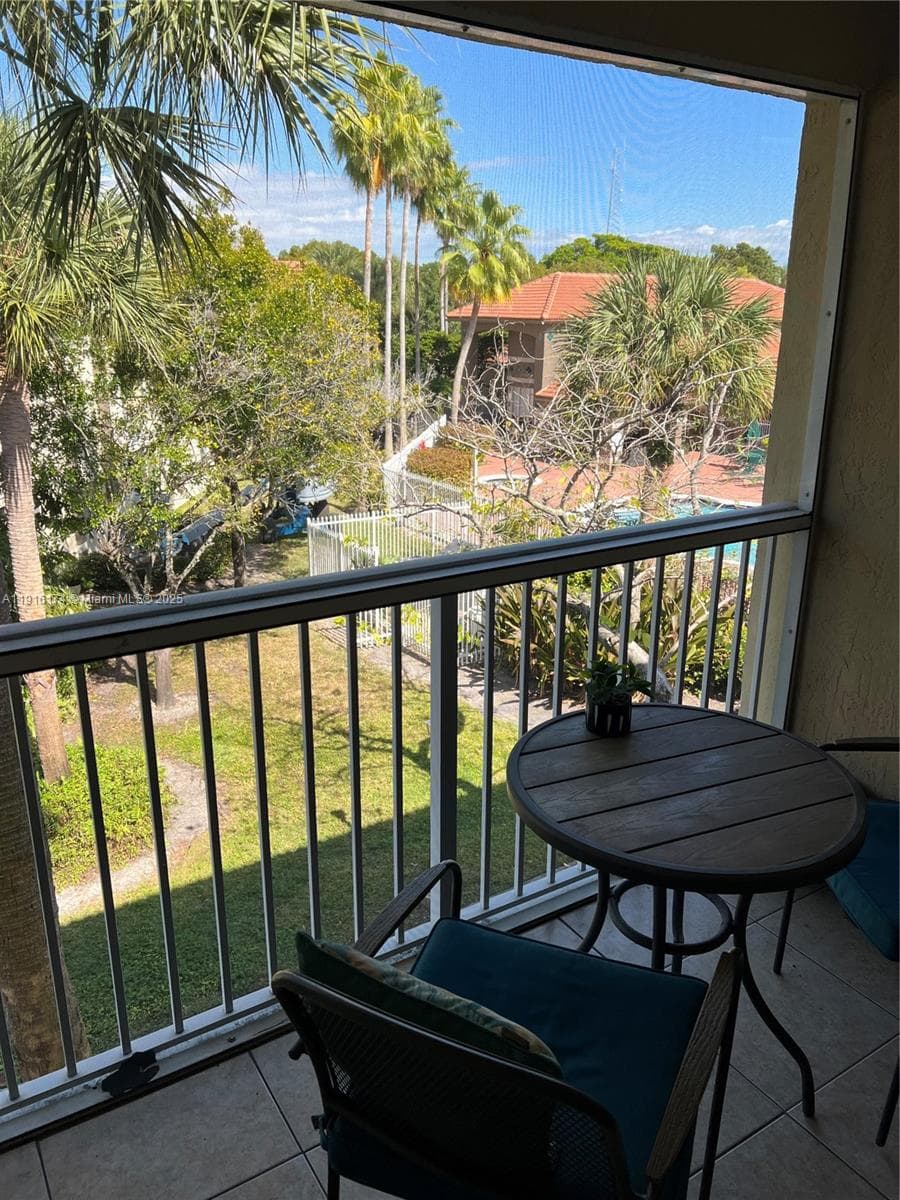 PINEHURST CLUB CONDO · #6-303 in Hollywood - Photo 16