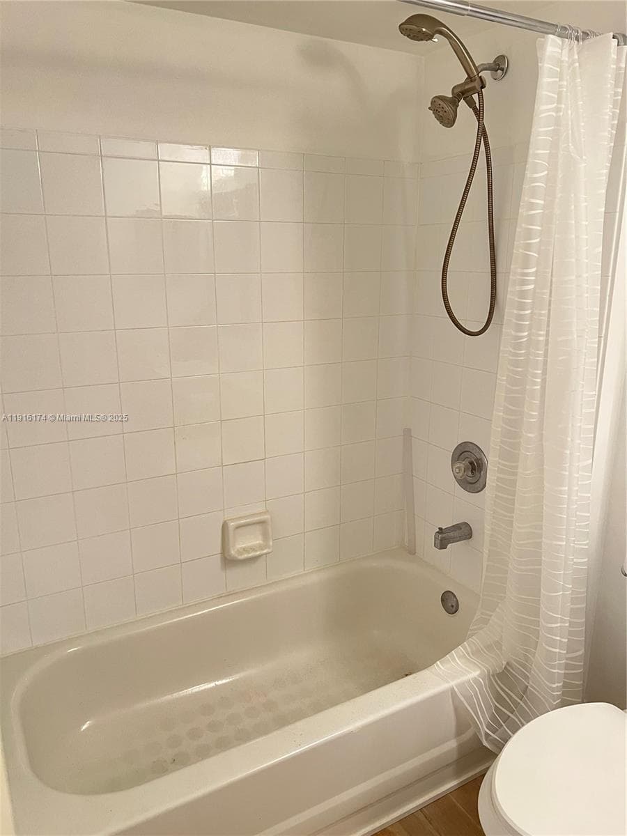 PINEHURST CLUB CONDO · #6-303 in Hollywood - Photo 8