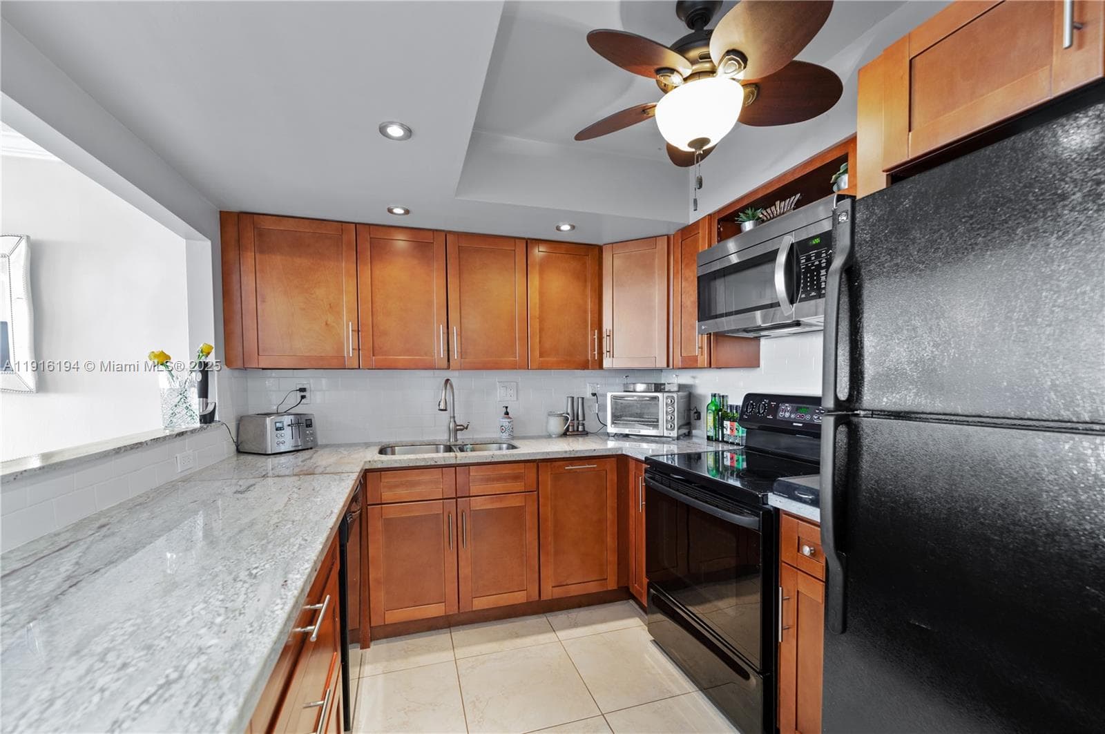 PARKER DORADO CONDO · #618 in Hallandale Beach - Photo 2