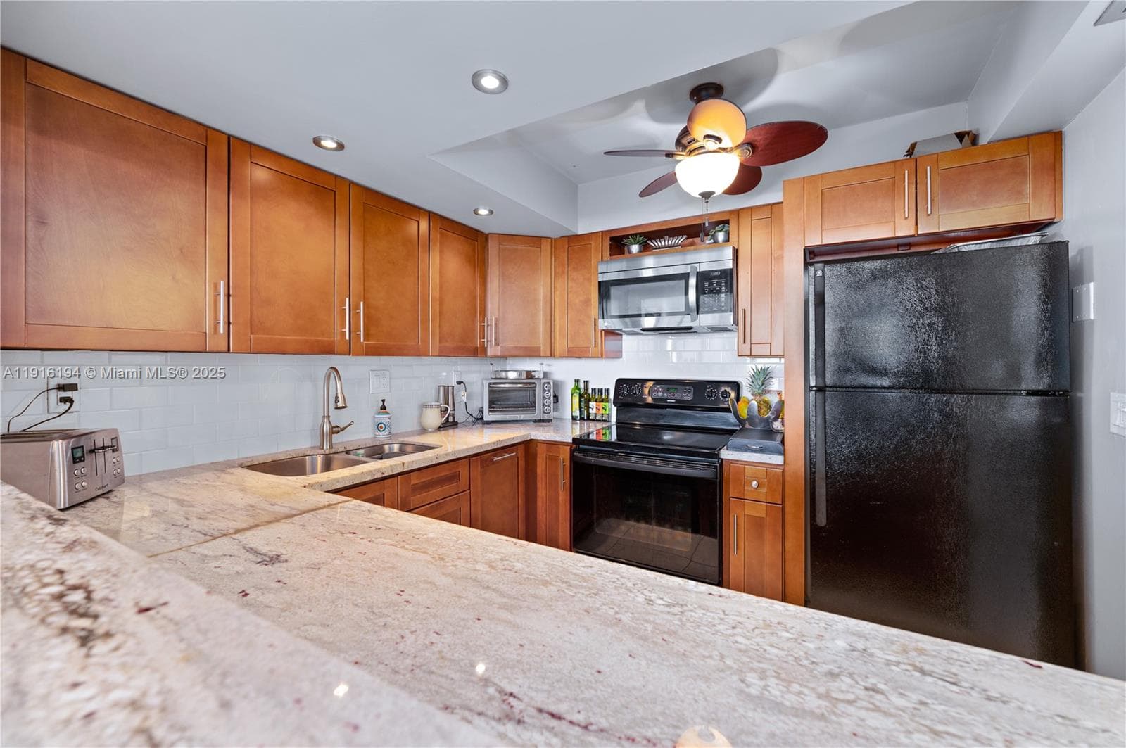 PARKER DORADO CONDO · #618 in Hallandale Beach - Photo 3