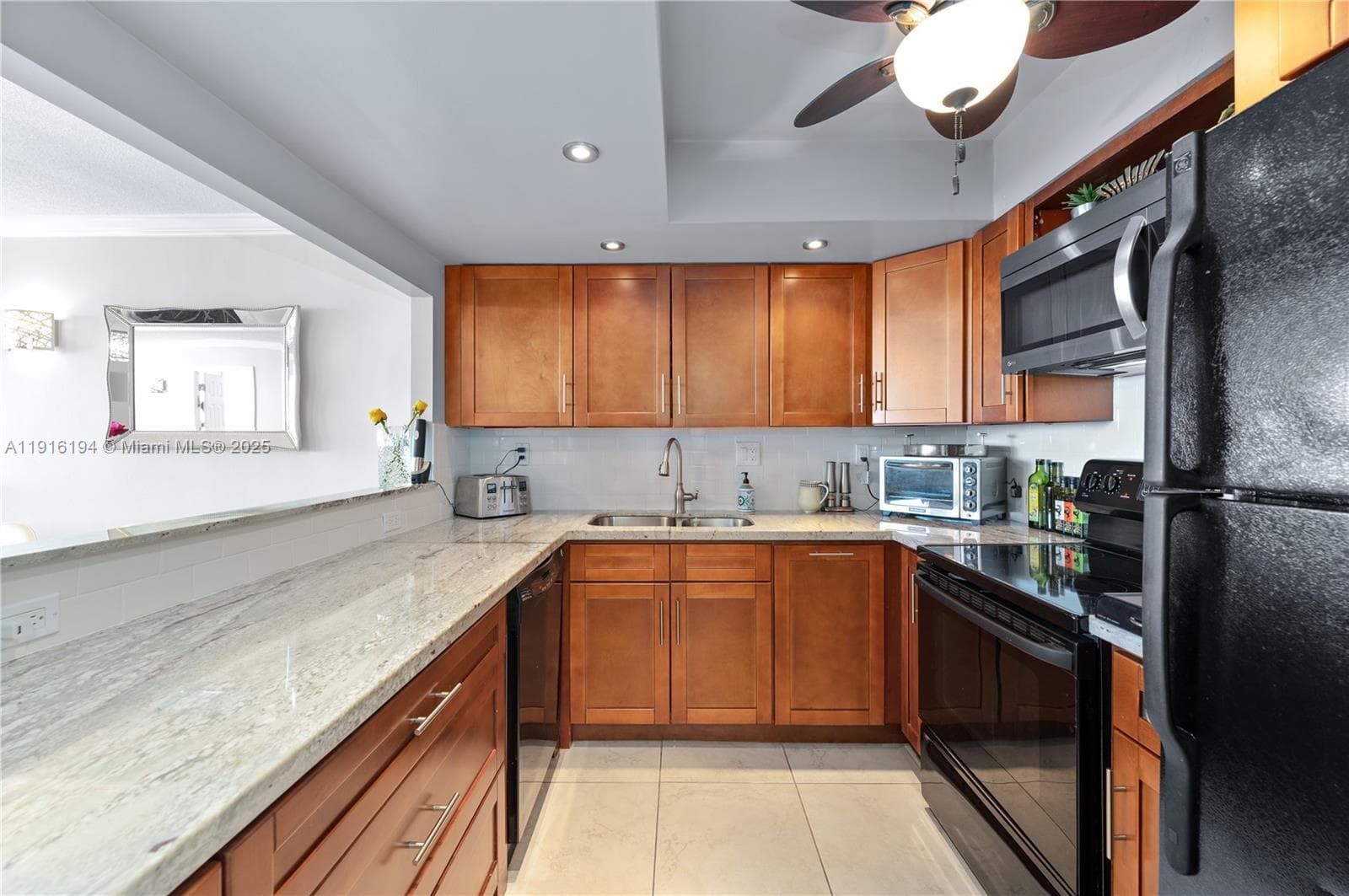 PARKER DORADO CONDO · #618 in Hallandale Beach - Photo 4