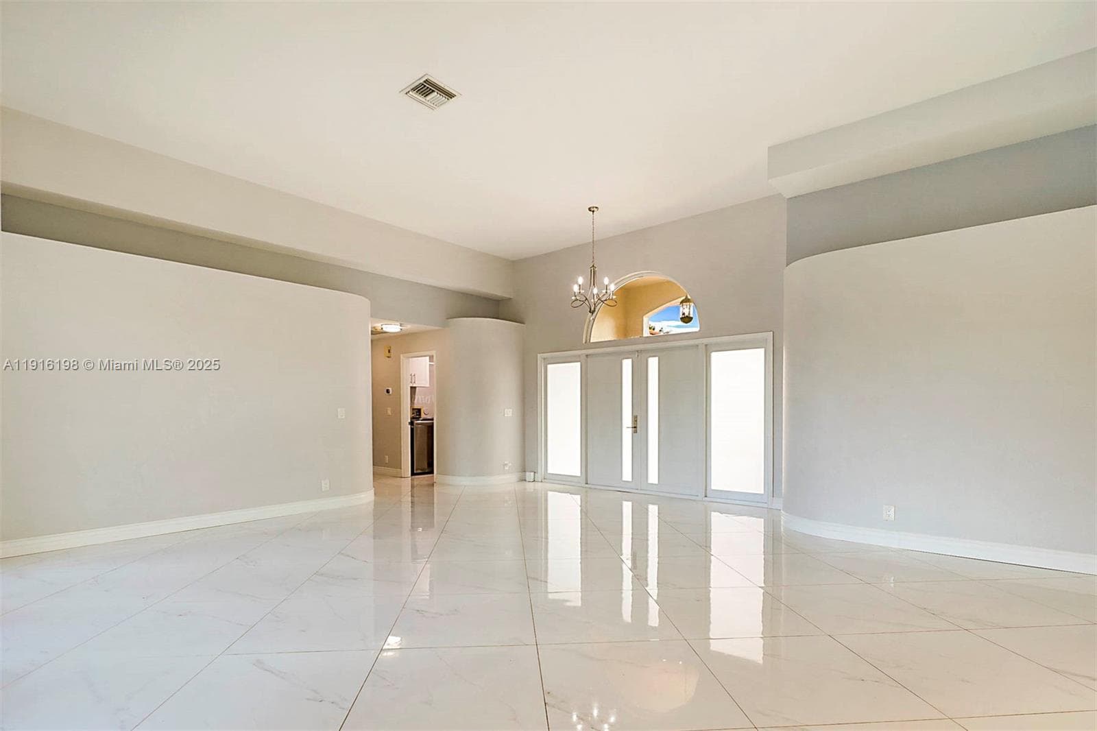 10133 NW 48th Dr photo 6