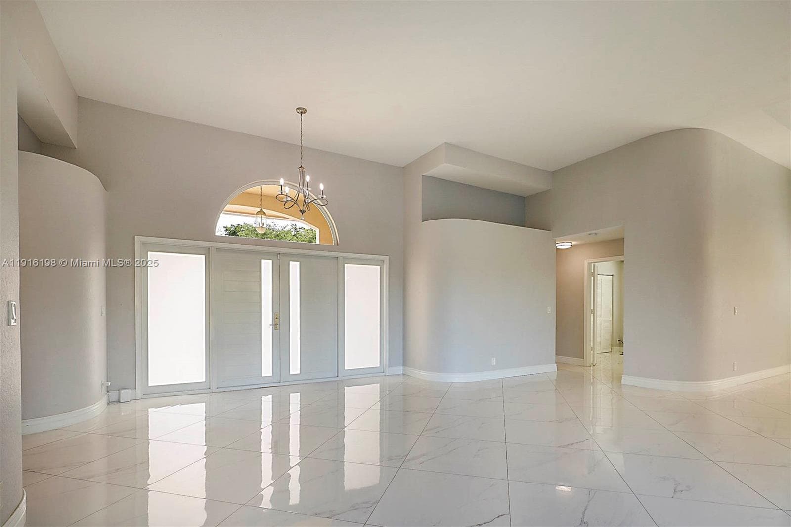 10133 NW 48th Dr photo 5