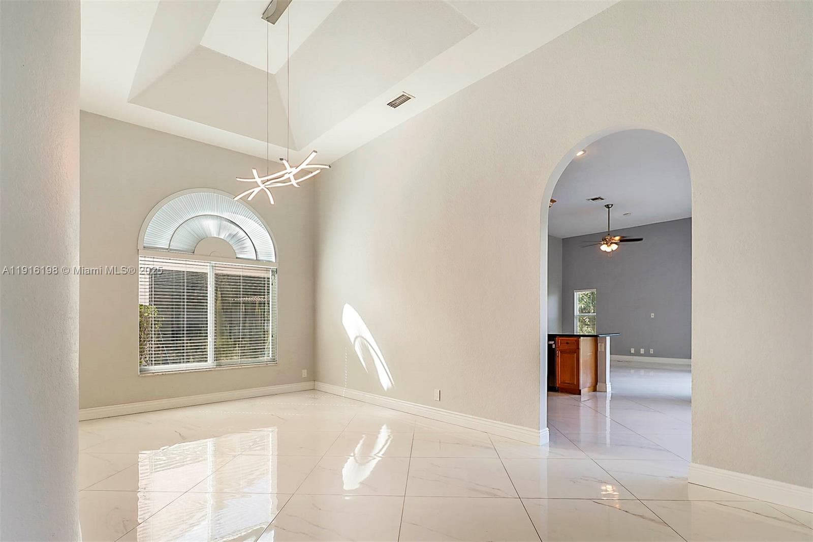 10133 NW 48th Dr photo 9