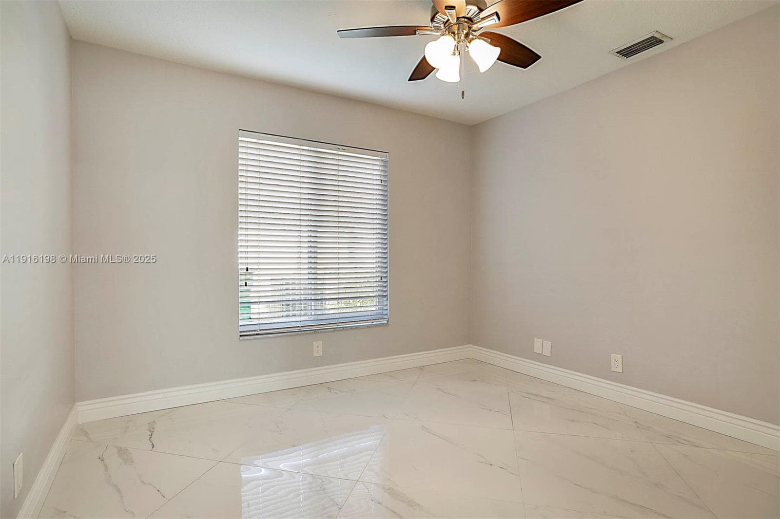 10133 NW 48th Dr photo 38
