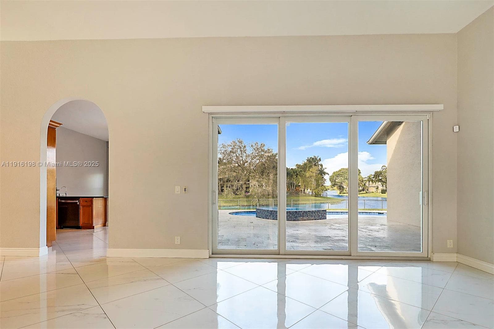 10133 NW 48th Dr photo 10