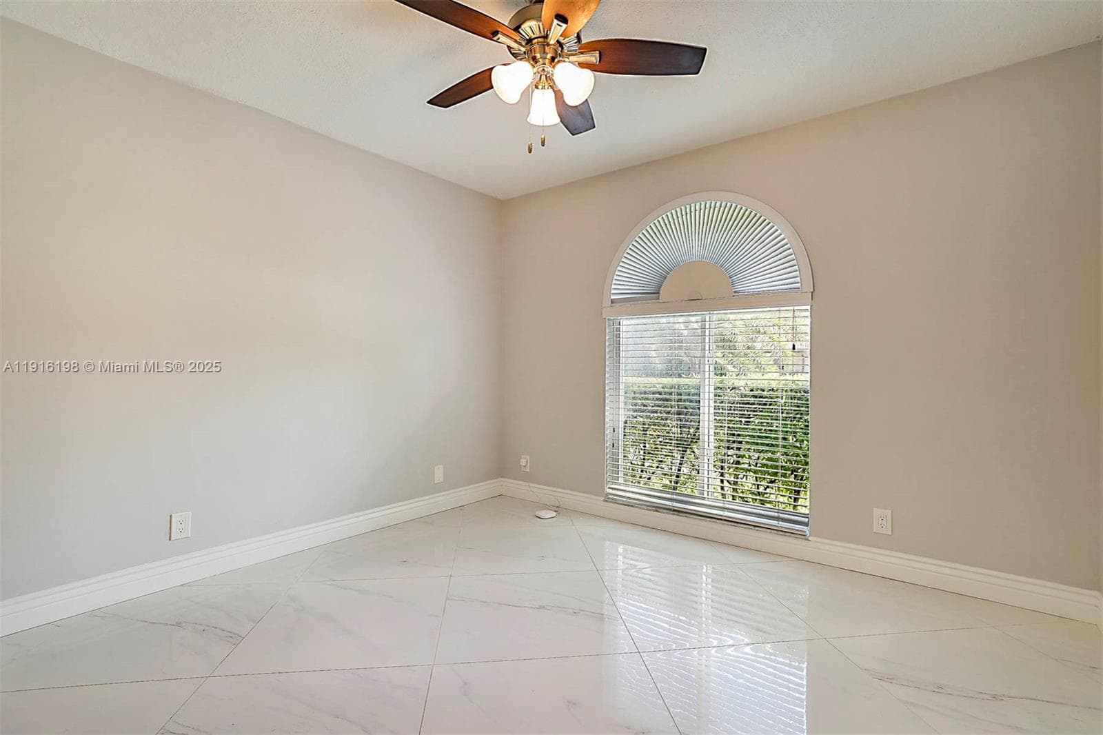 10133 NW 48th Dr photo 33