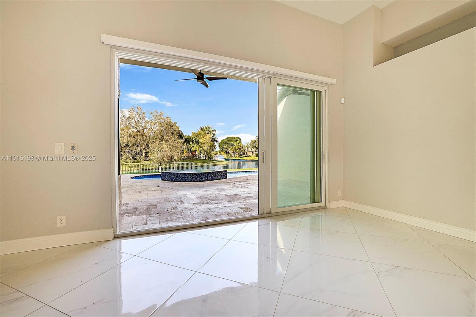10133 NW 48th Dr photo 11
