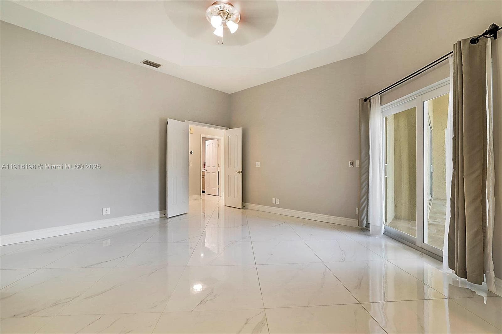 10133 NW 48th Dr photo 25
