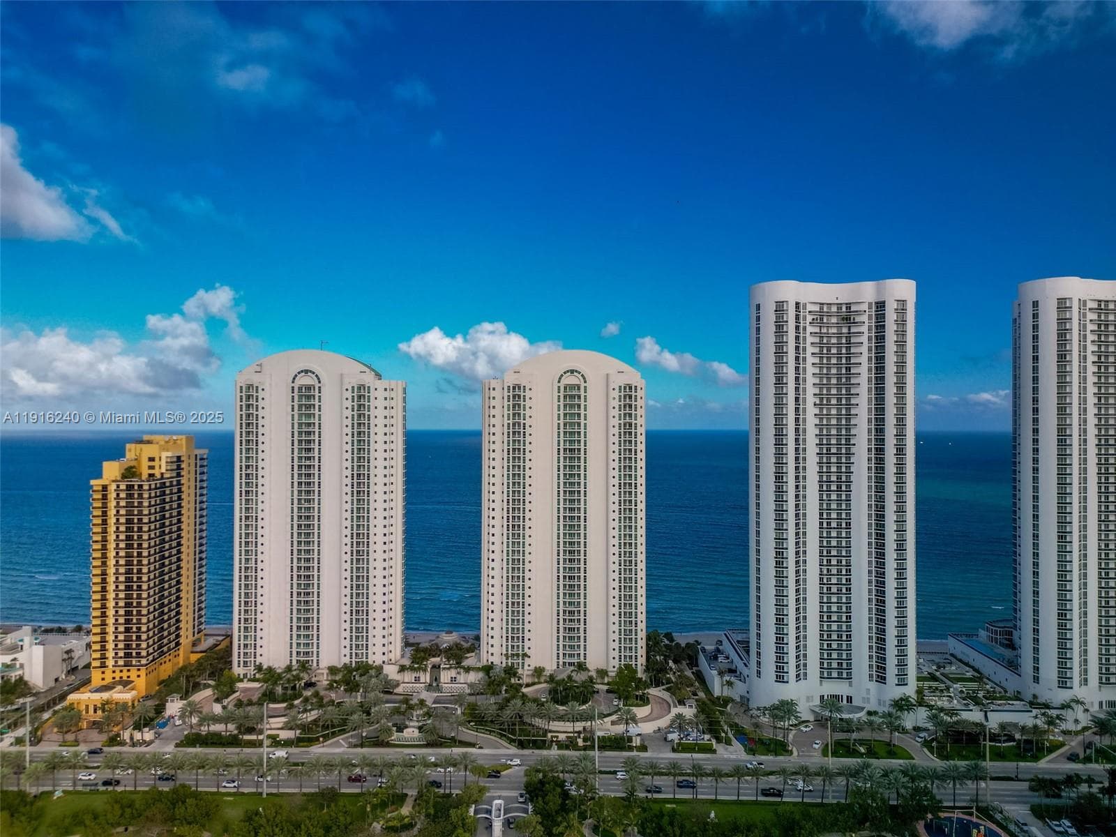 Turnberry Ocean Colony · #1202 in Sunny Isles Beach - Photo 33