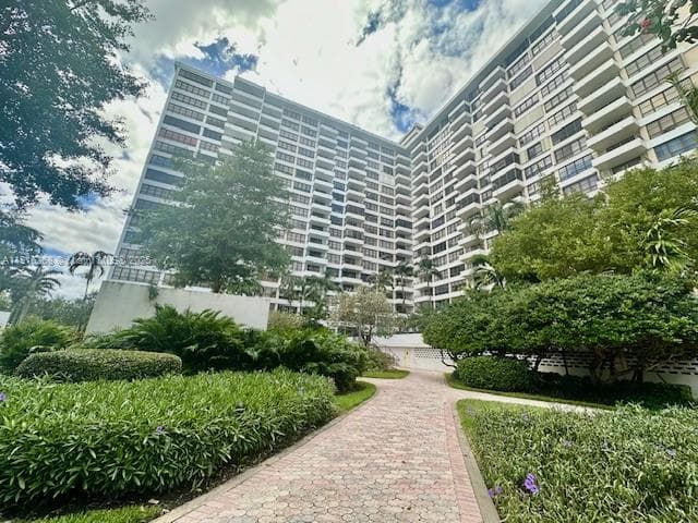 OLYMPUS CONDO PHASE · #1514 in Hallandale Beach - Photo 25