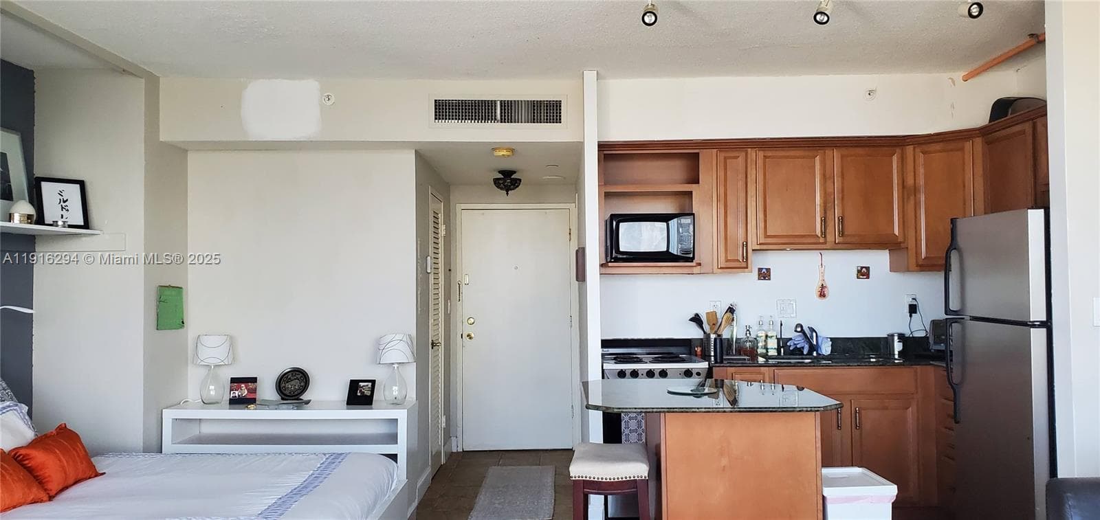 Home Tower · #10G in Hollywood - Photo 7
